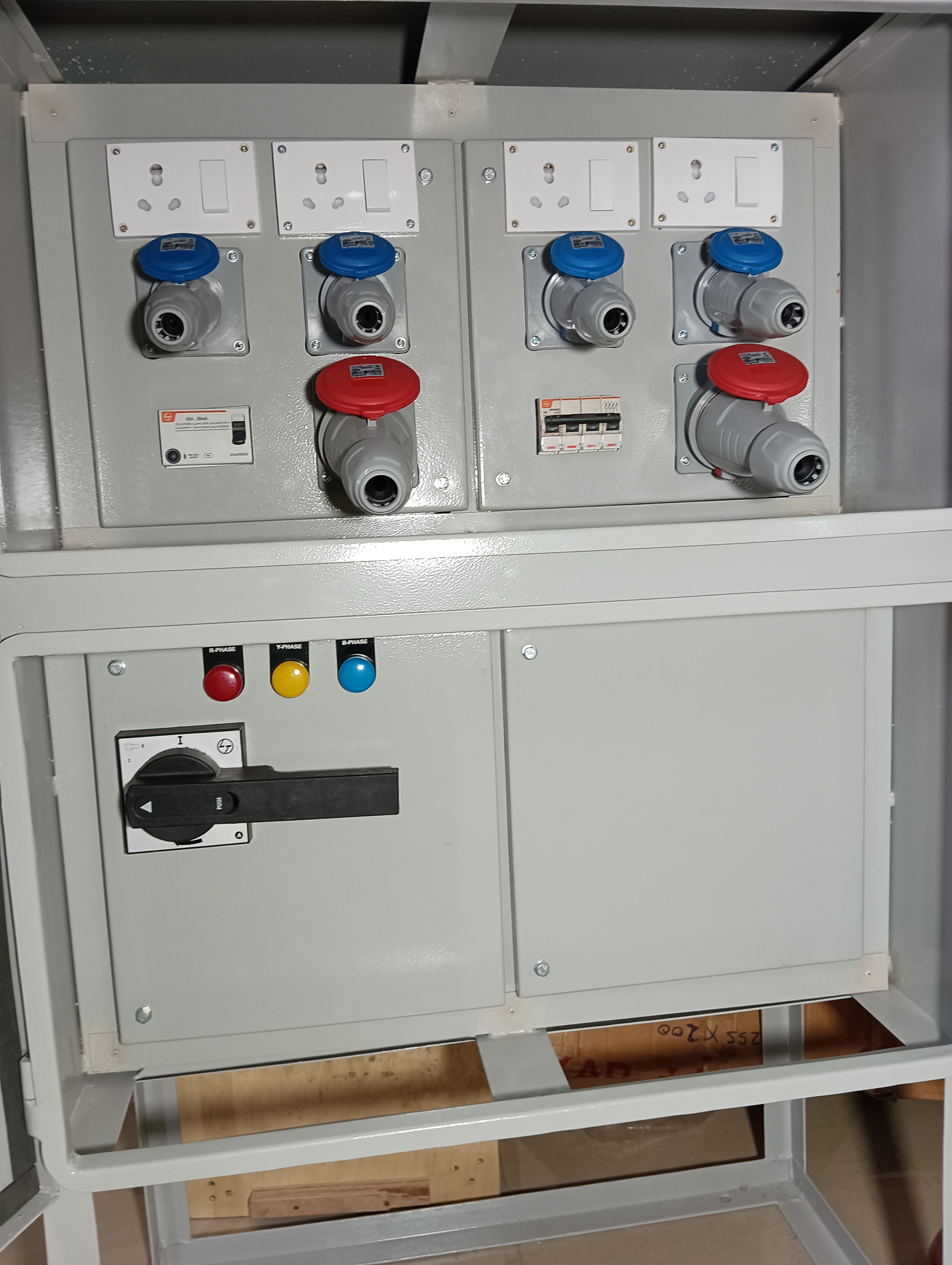 Plug & Socket Box - Cover Material: Mild Steel