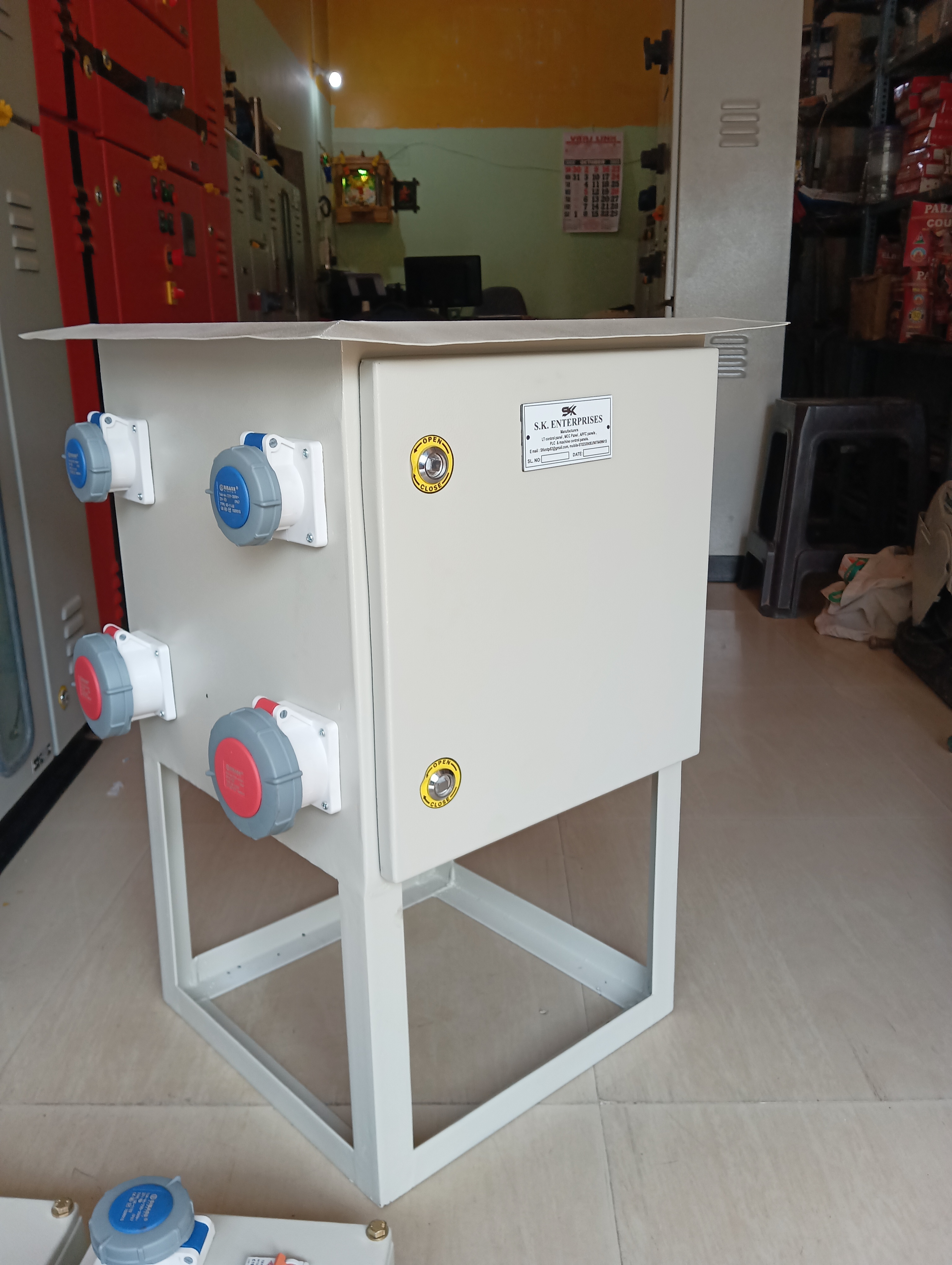 Plug & Socket Box - Cover Material: Mild Steel