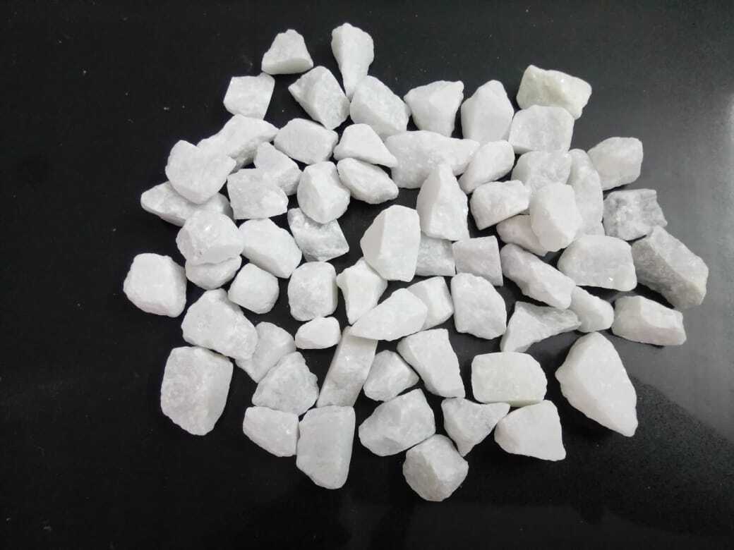25 Mm White Marble Chips And Big Size Aggregate With Water Wash Cut-to-size