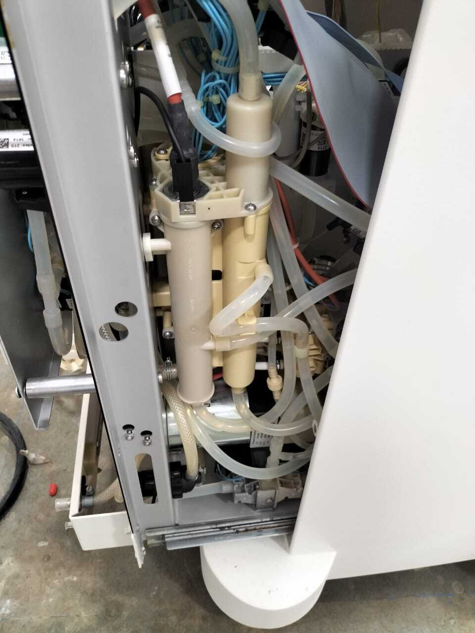 Refurbished Fresenius 4008s Dialysis Machine - Automation Grade: Yes