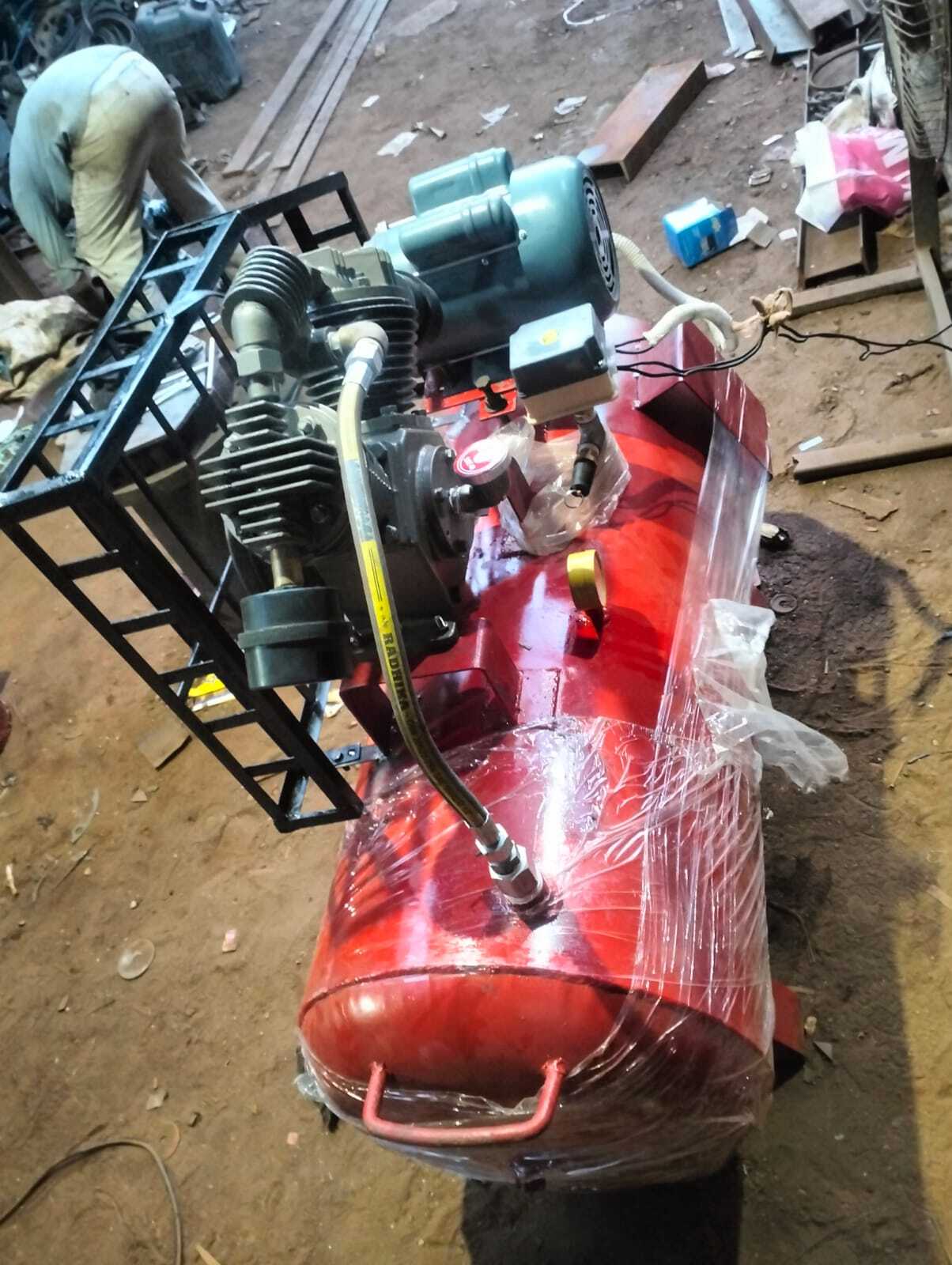 5 Hp Air Compressor - Ms, Standard Size, 70kg/cm2 Discharge Pressure | Electric Power Source, Automatic Operation, Air Cooled, 120cfm Flow Rate, 1 Year Warranty