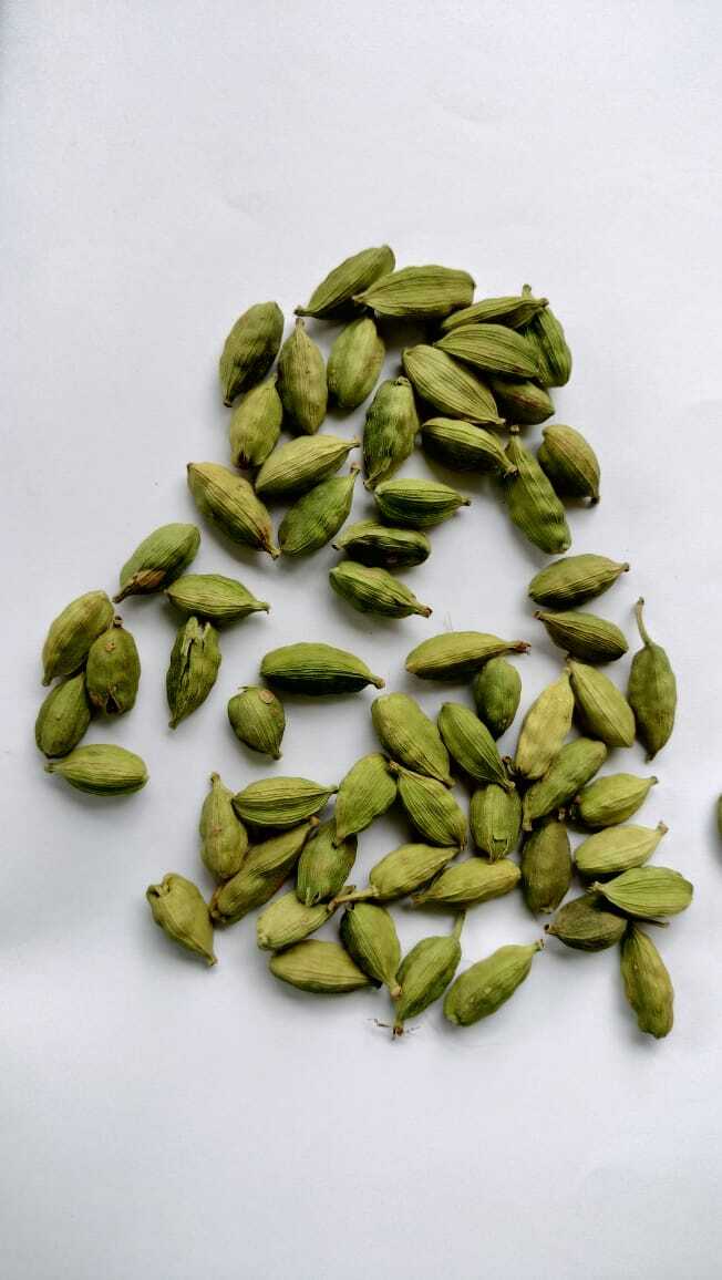 Green Cardamom Pods - Raw Dried Green Cardamom | Food Grade, Shelf Life Of 1 Year, Cold Store Storage