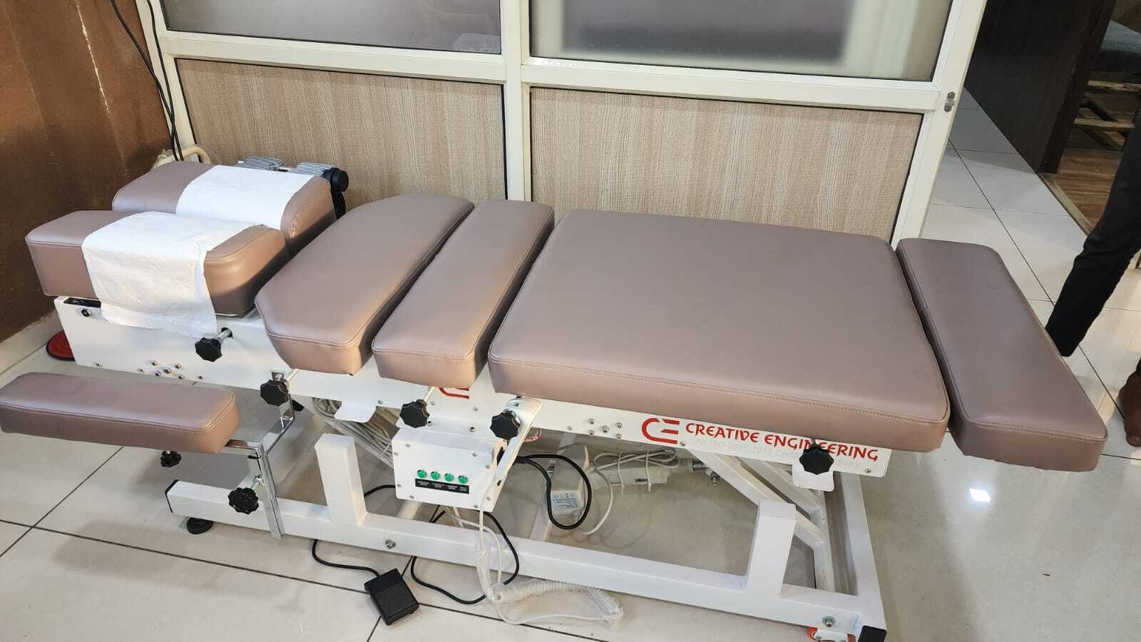 Advance Chiropractic Drop Table Dimension (L*w*h): 70*25*22 Inch (In)