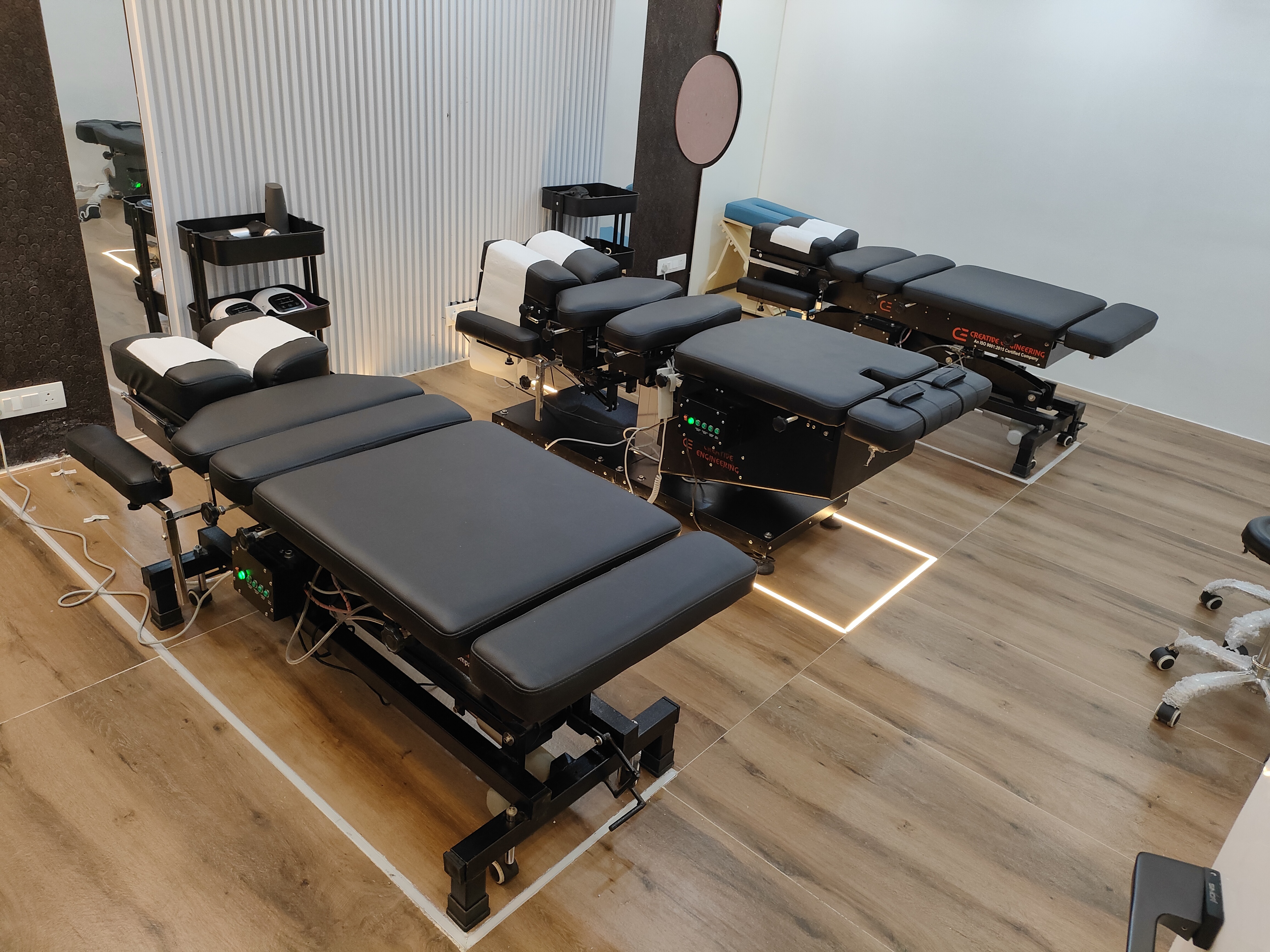 Advance Chiropractic Drop Table Dimension (L*w*h): 70*25*22 Inch (In)