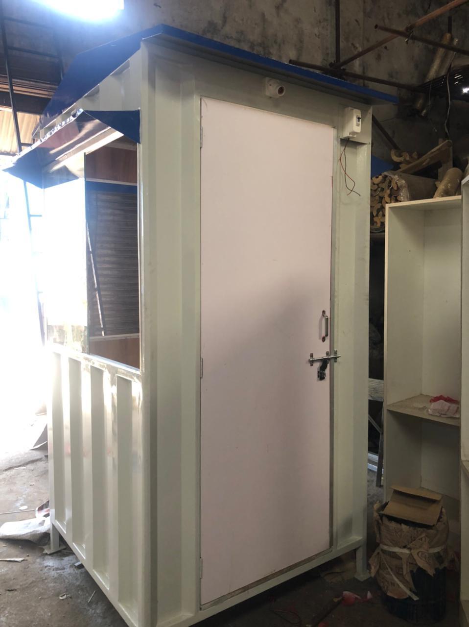 Guard Cabin - Color: White And Blue