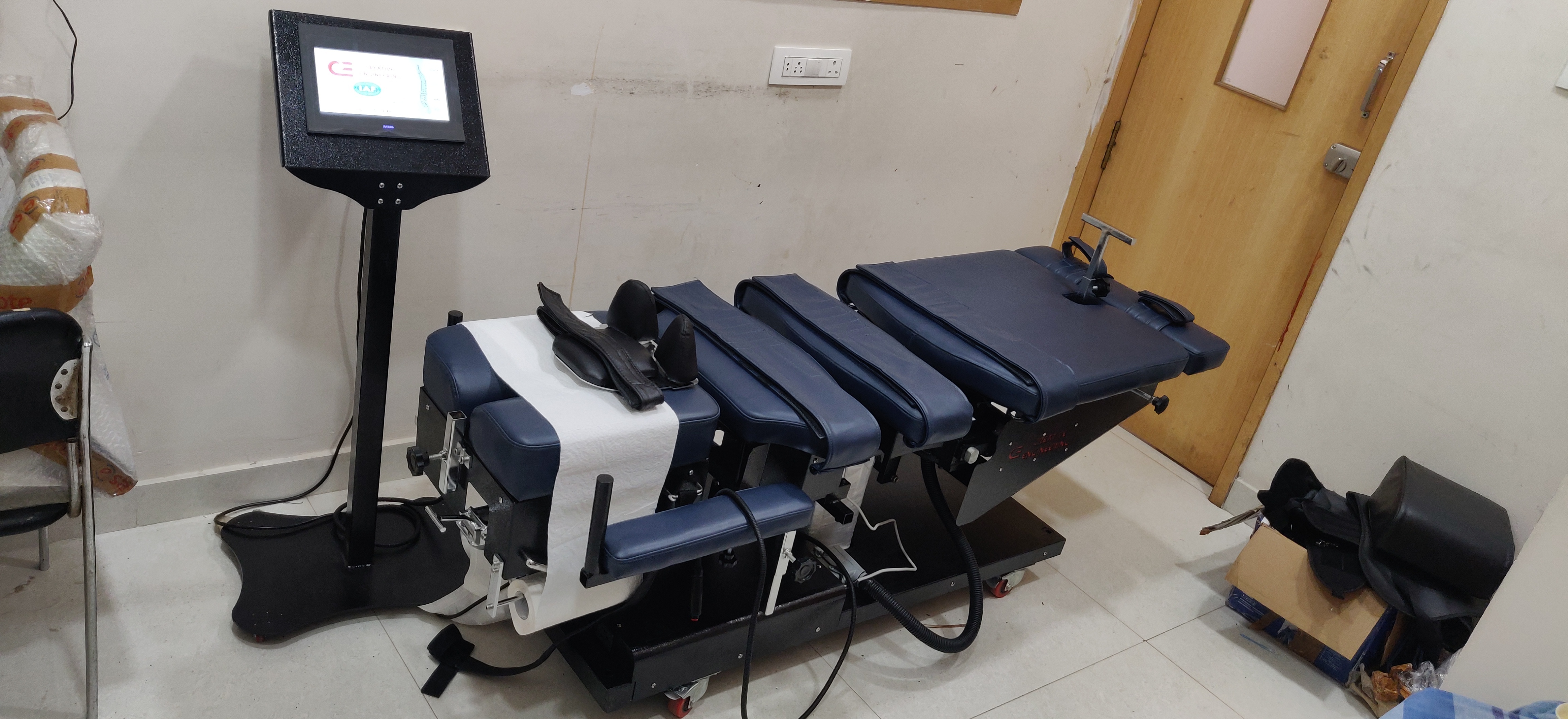 Back Decompression Table Dimension (L*w*h): 80*30*30 Centimeter (Cm)