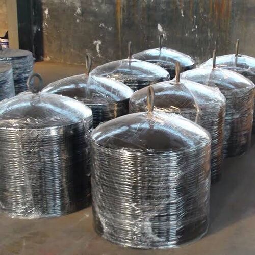 निवार ब्लेड