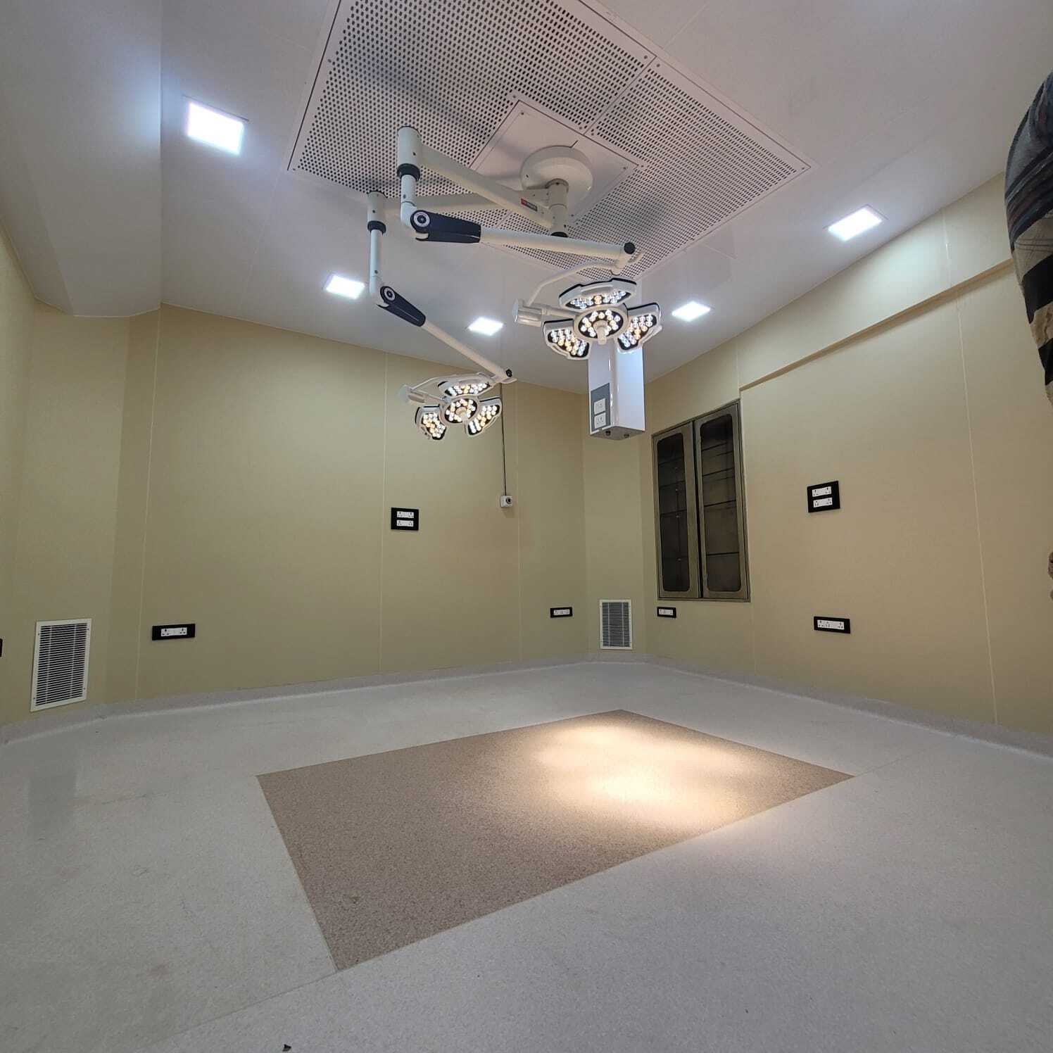 Modular Operation Theater Roof Material: Steel