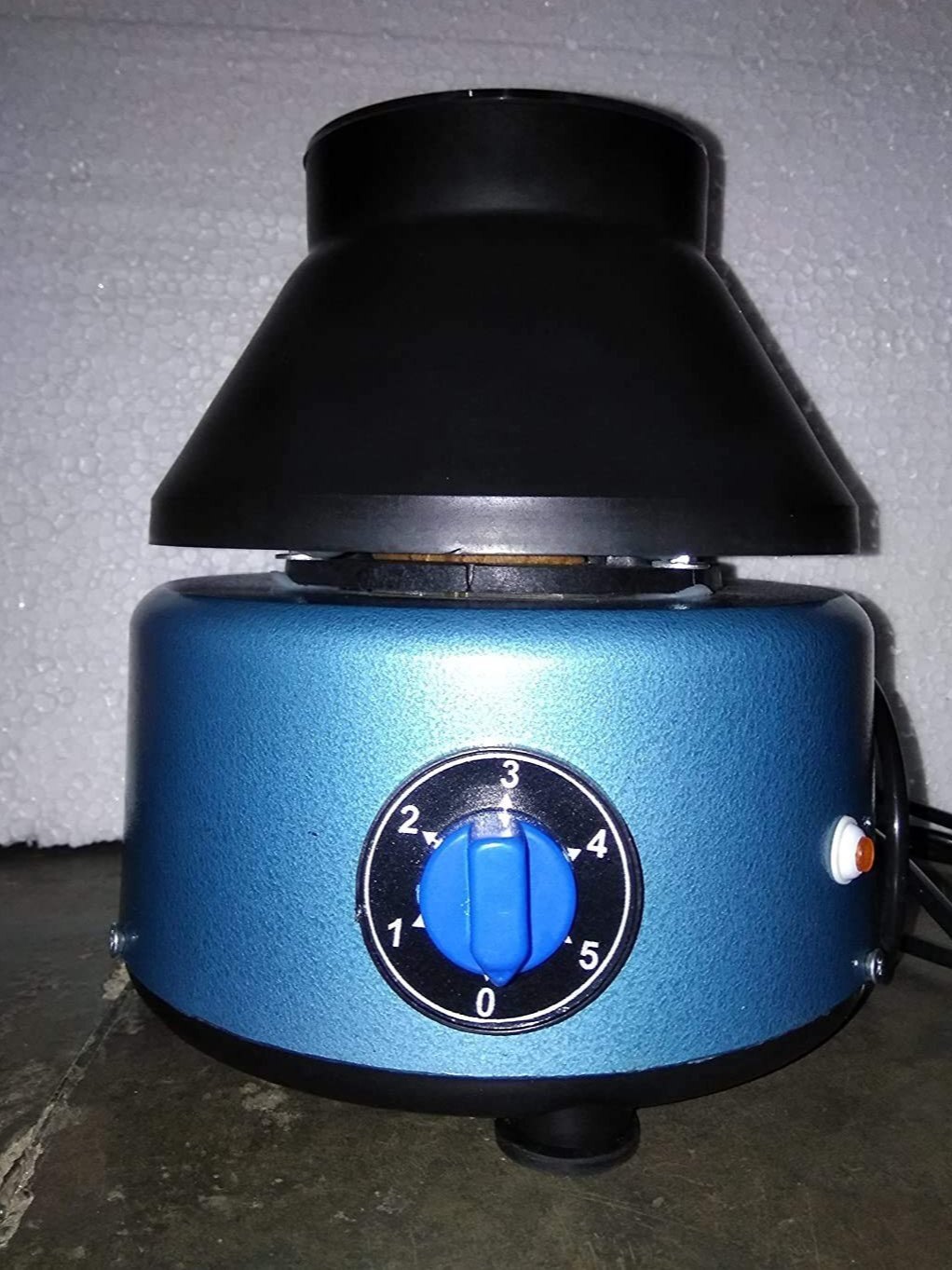 Centrifuge Machine - 4 X 15ml Tubes, 220v Voltage Supply, 3500 Rpm Speed, Maximum 1750 G Rcf, Dimensions 295mm(w) X 295mm(d) X 250mm(h) - New Blue And Black Design
