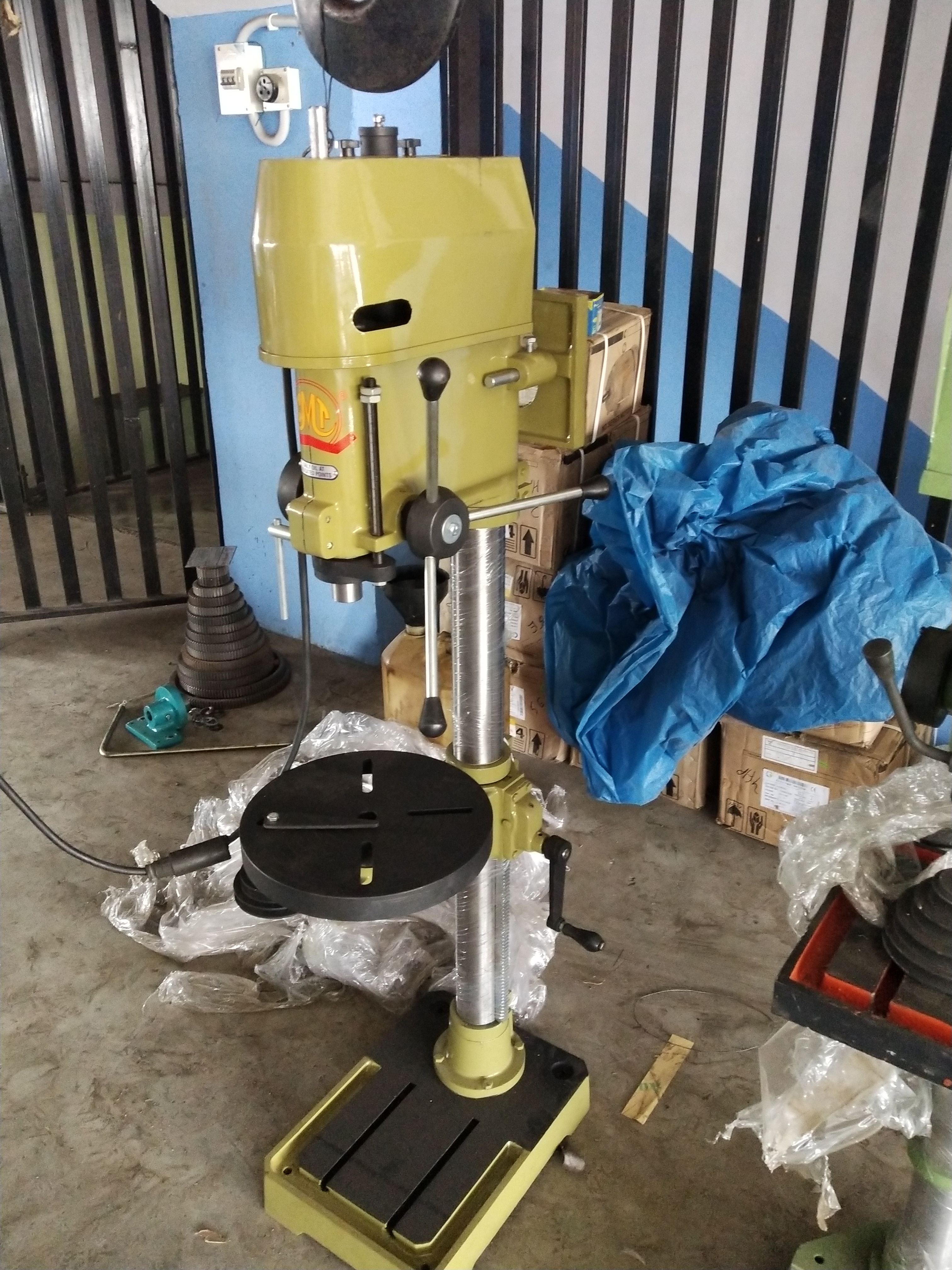 Automatic Industrial Pillar Drilling Machine