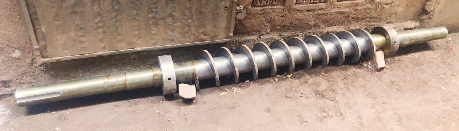 Screw Conveyor - Color: Sliver
