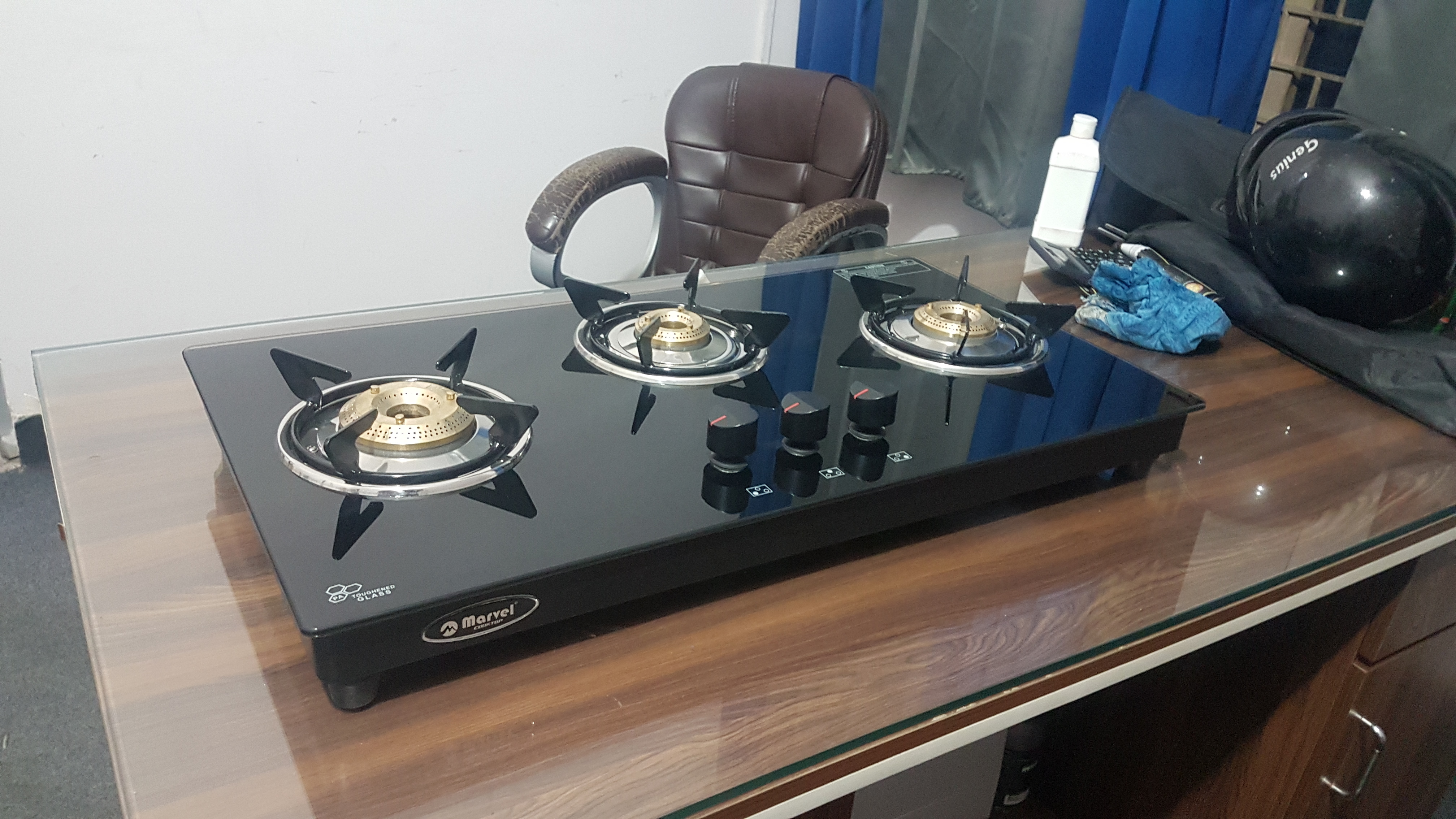 3br Hob Black Glass With Ms Frame Round Pan Support - Darkseid 3706