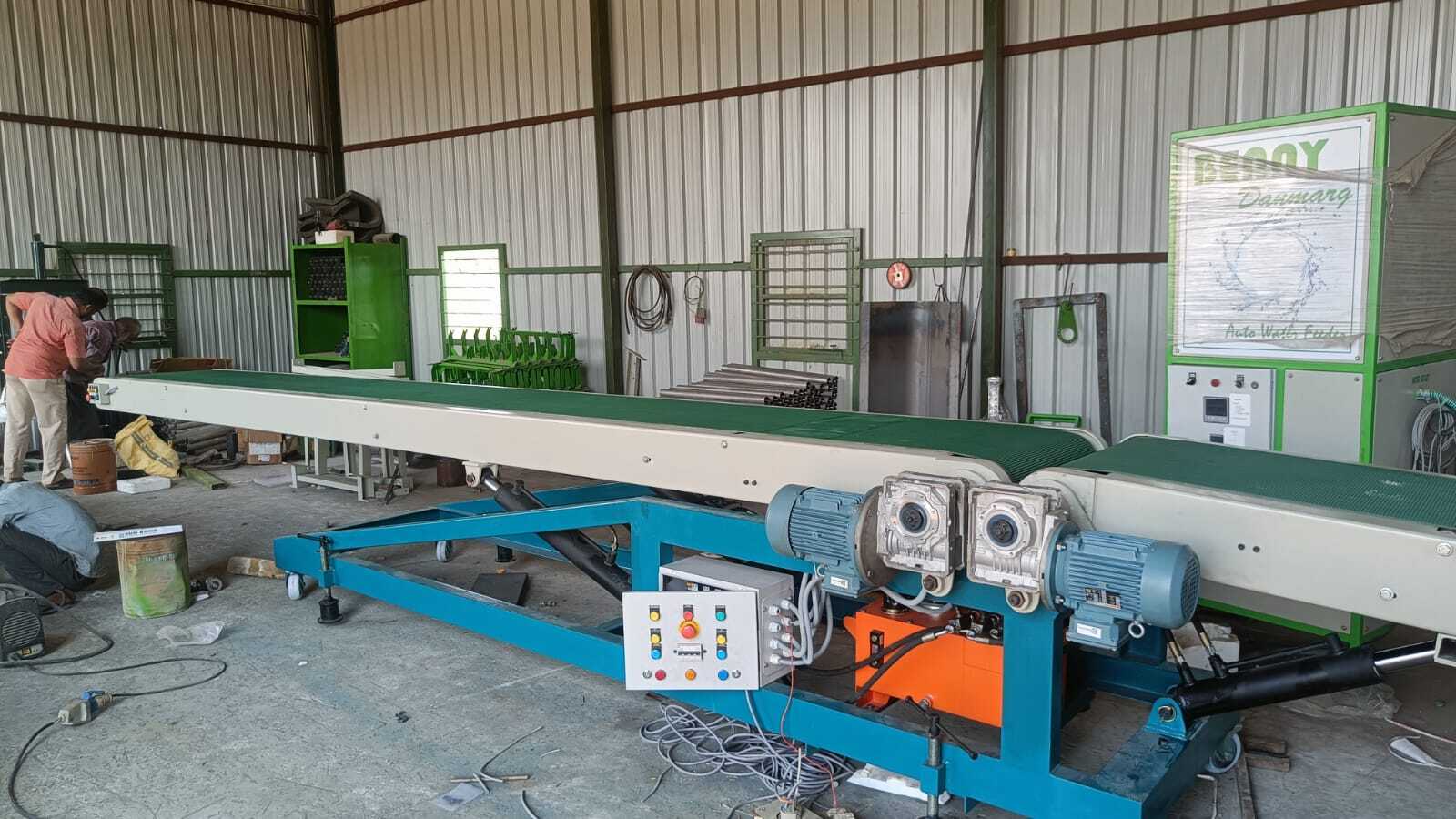 Truck Loading Conveyor - Ms Material, 10x1 Meter, Green Color | 100 Kg Load Capacity, 6 Hp Power, 12 M/m Speed