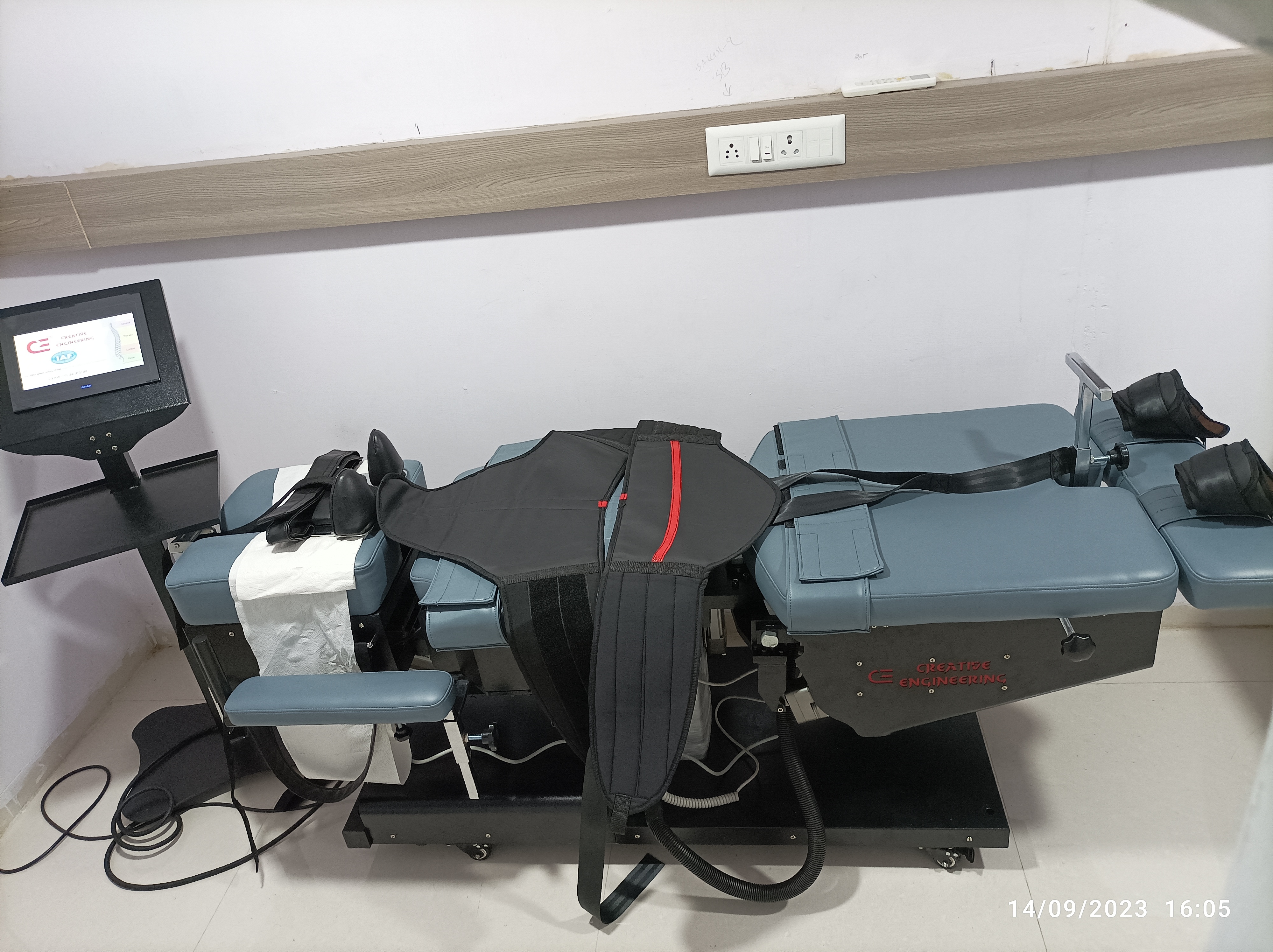 Robotic Spinal Decompression Table Dimension (L*w*h): 80*30*30 Centimeter (Cm)