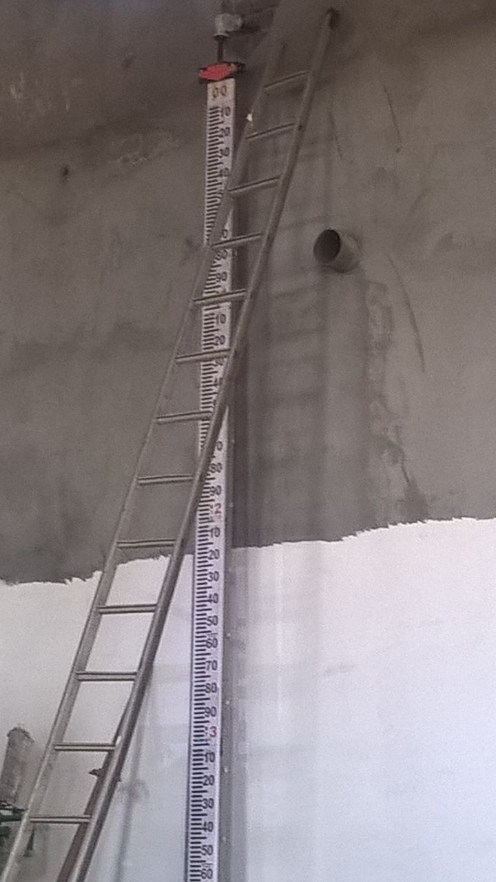 Molasses Level Indicator Accuracy: 2 %