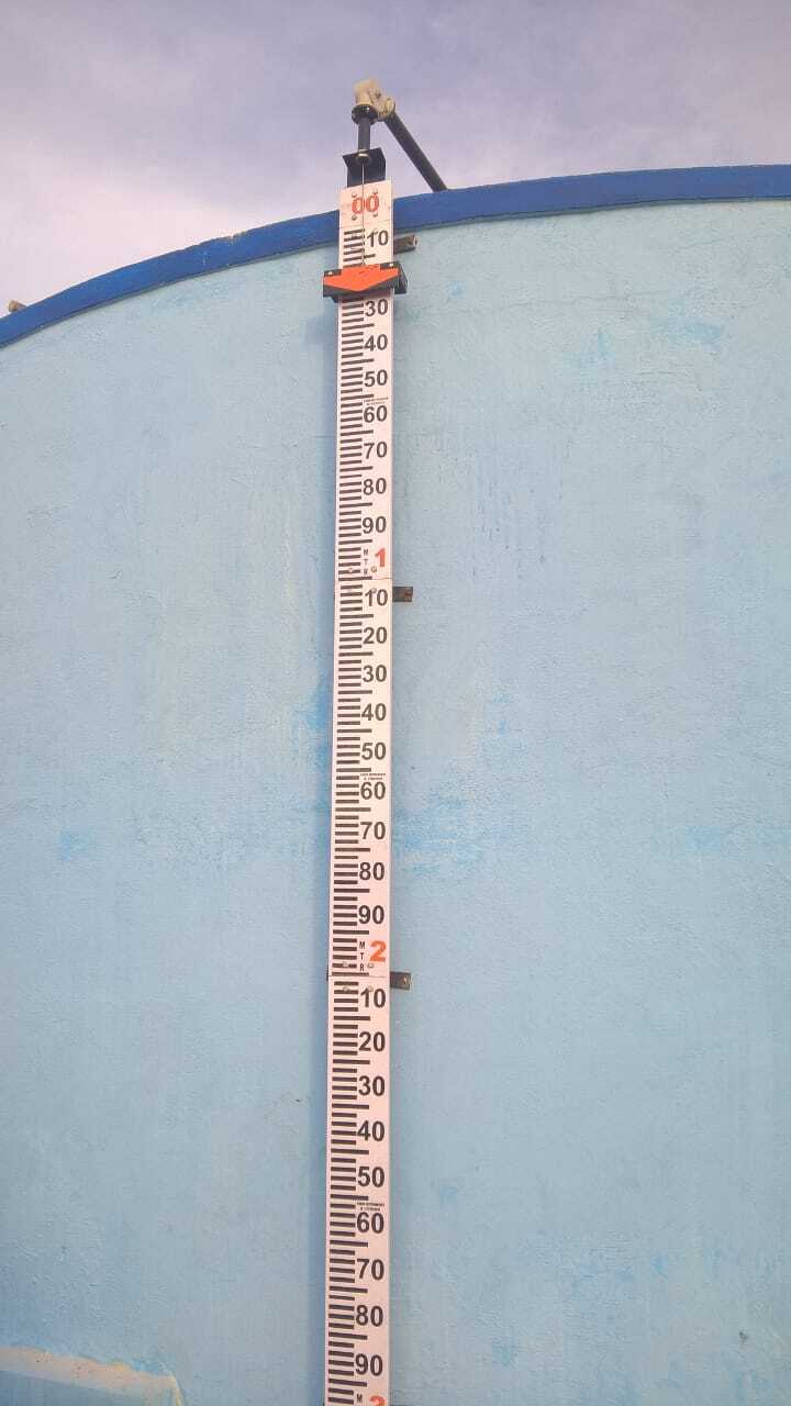 Float & Board Level Indicator - Ss304/pp Material, 40 Meter Measuring Range, White Powder Coated Gauge Board | Accurate, Reliable For Industrial Use In Chemical Processing, Marine Engineering, And More