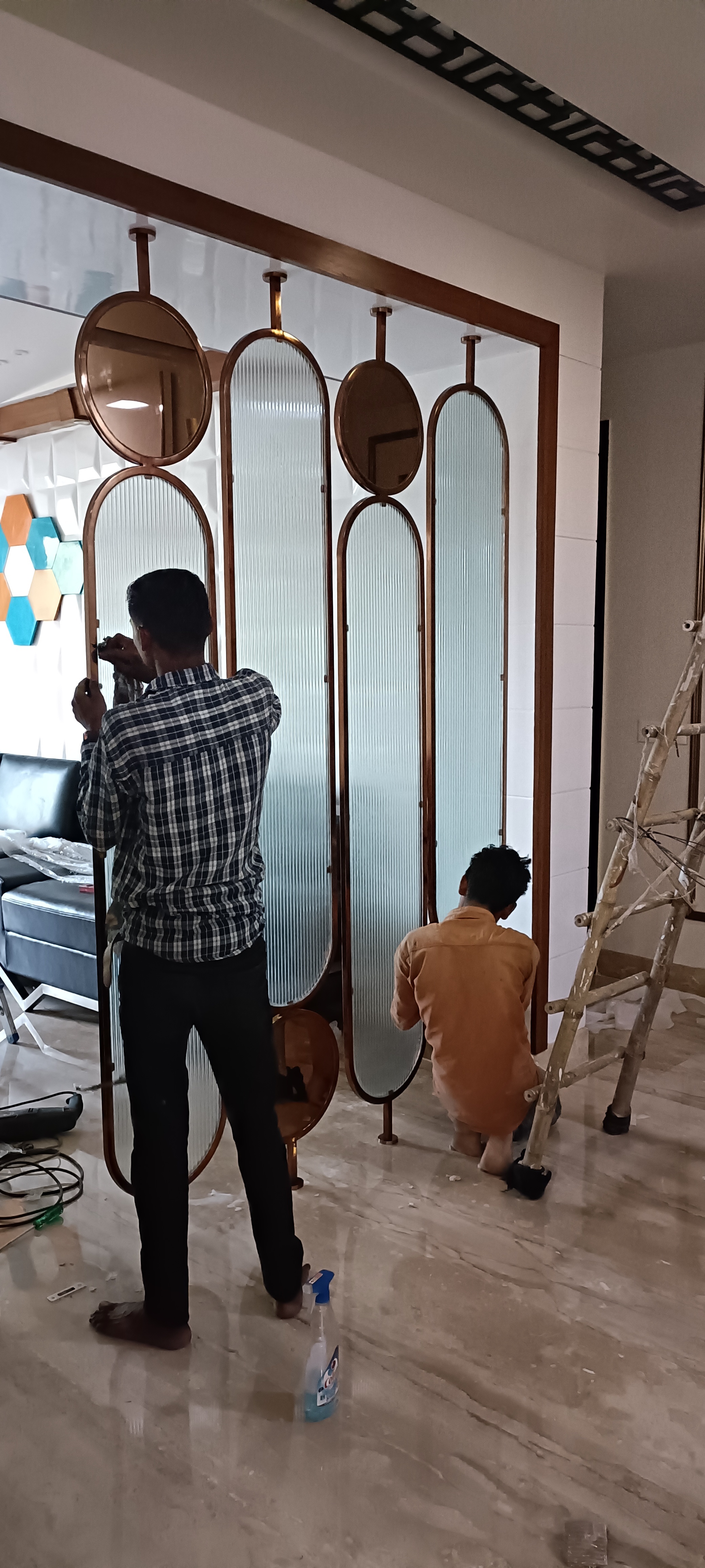 Metal Rose Gold Coated Mirror Partition