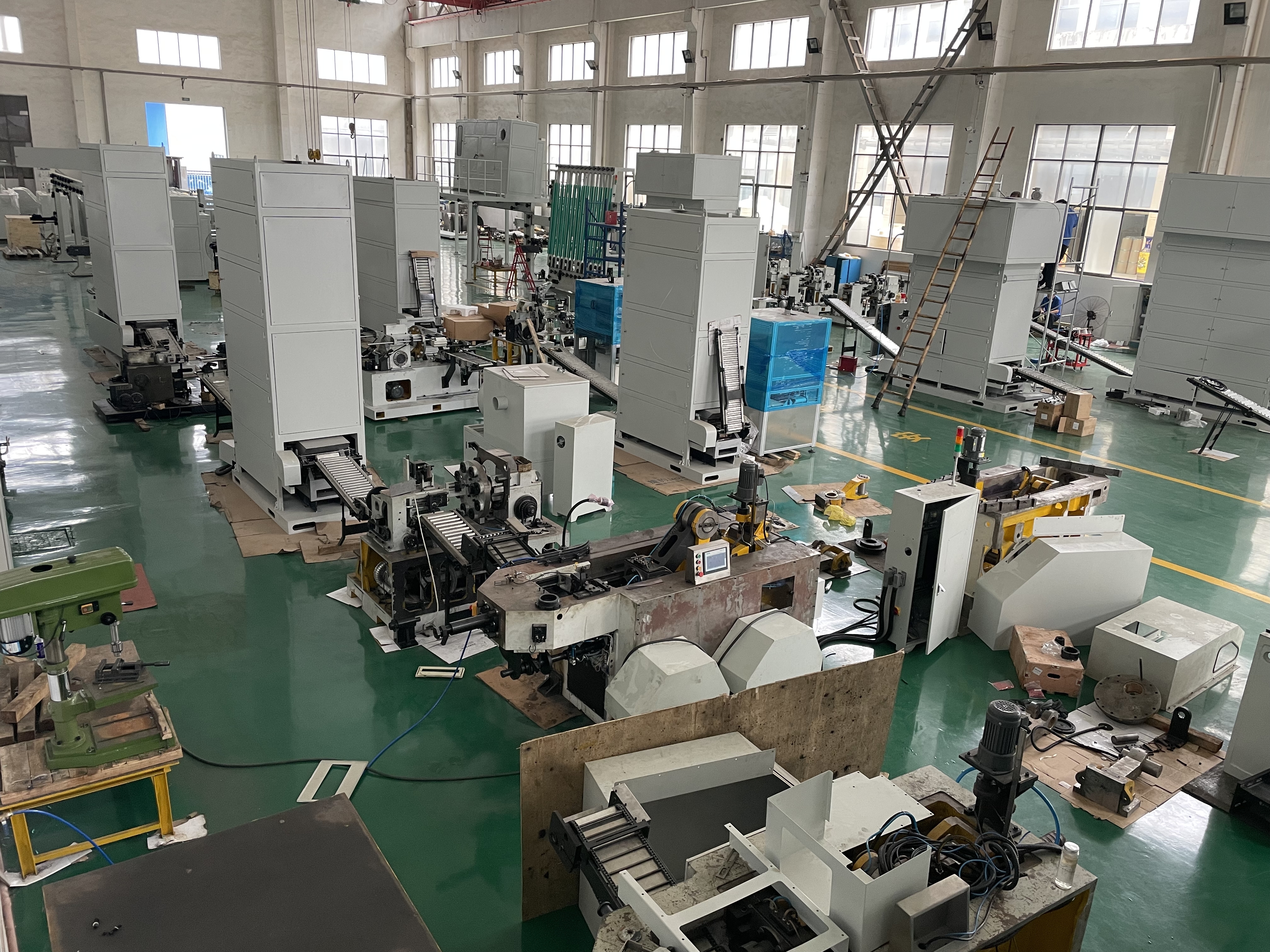 Twist Cap Machine For Shoe Polish Aluminum Tubes Making Machine - Color: White