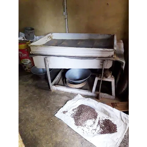 सेमी-ऑटोमैटिक मसाला ग्राइंडिंग मशीन
