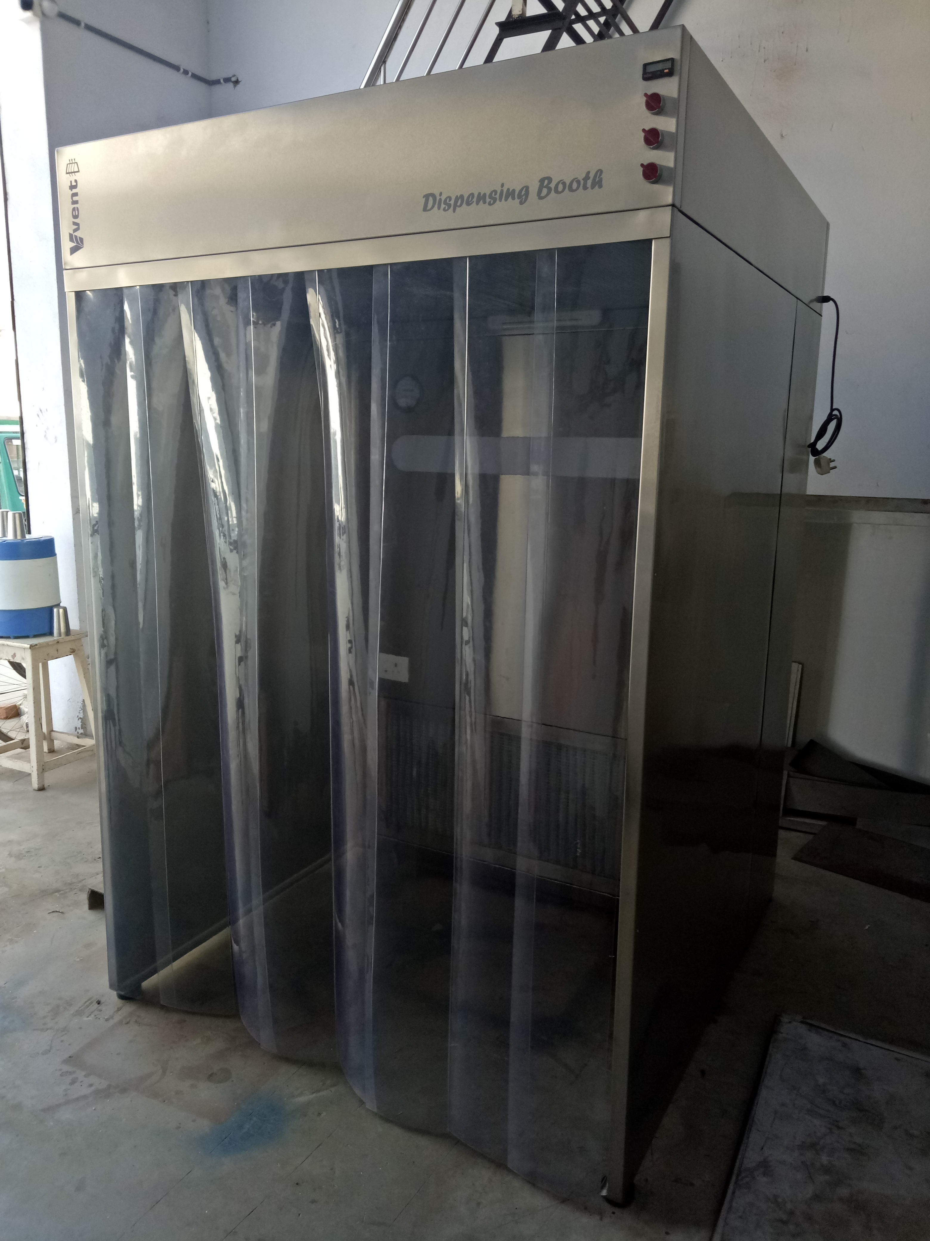 Powder Dispensing Booth - Dimension (L*w*h): 1830 (W) X 1220 (D) X 2000mm (Ht Millimeter (Mm)