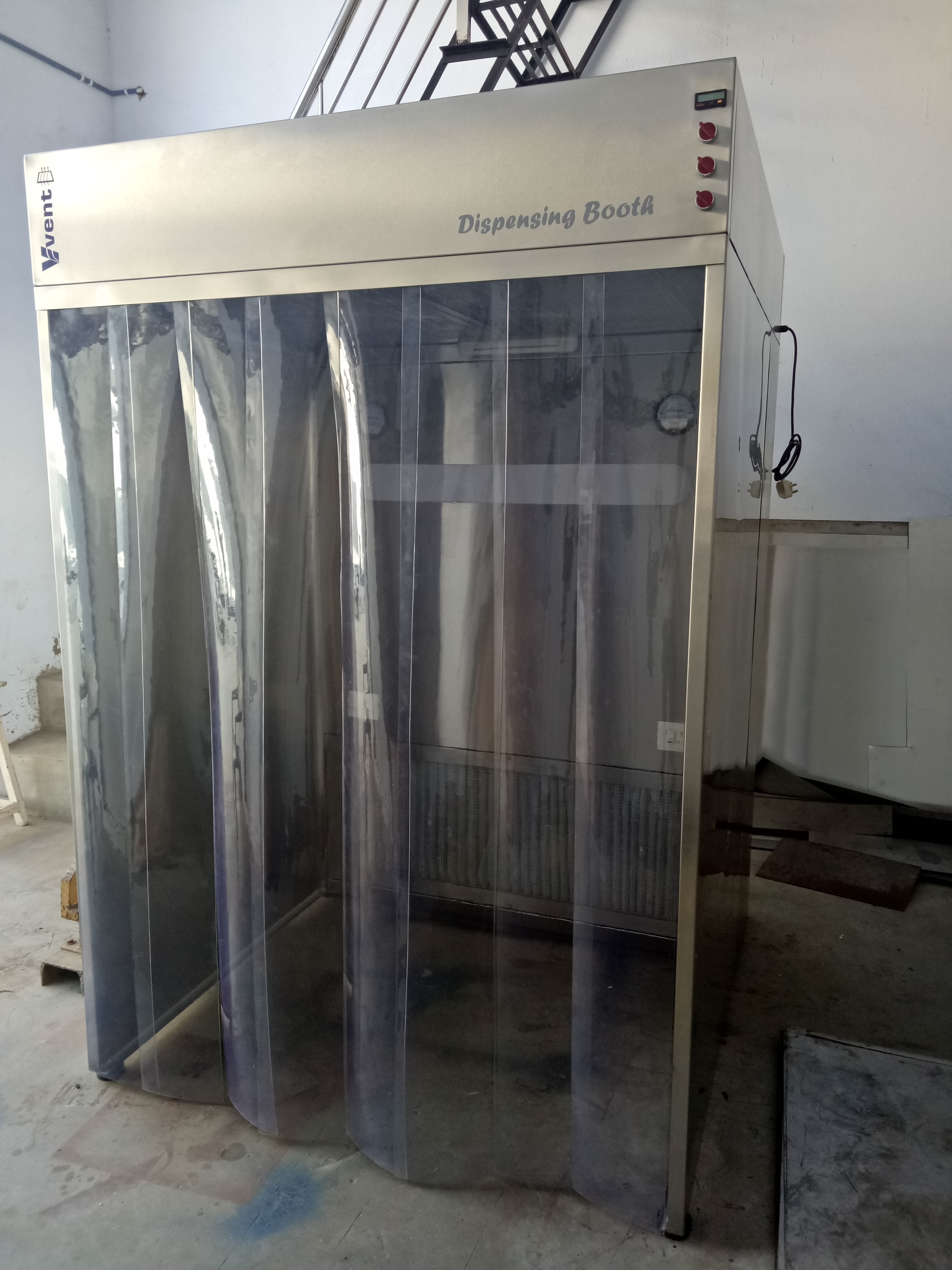 Powder Dispensing Booth - Dimension (L*w*h): 1830 (W) X 1220 (D) X 2000mm (Ht Millimeter (Mm)