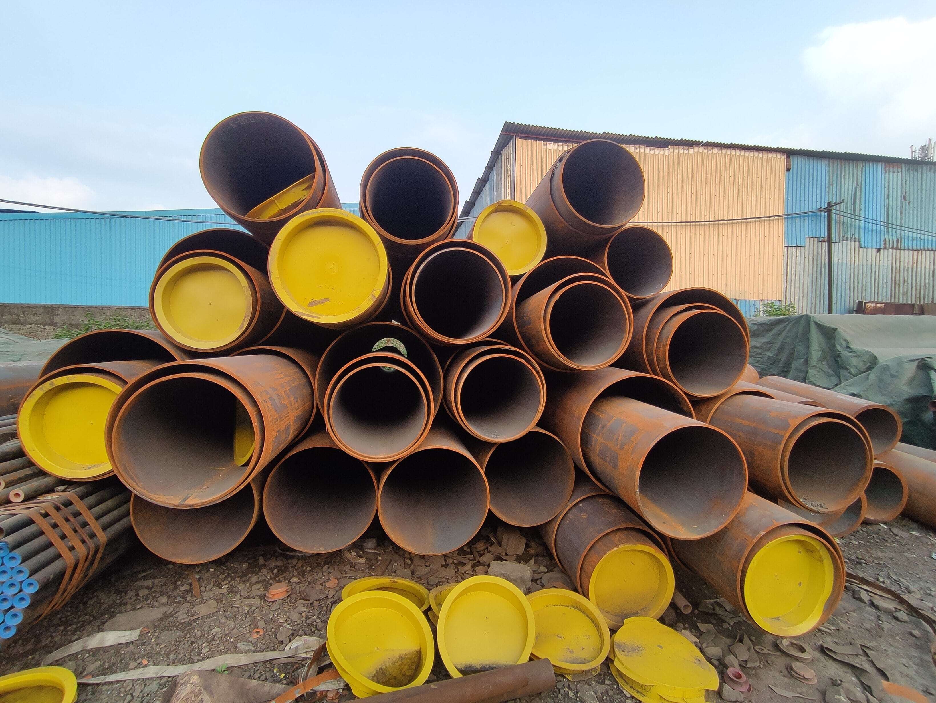 Ms Pipes - Carbon Steel Seamless Round Pipe, 14 Inch Outer Diameter, 11 Mm Thickness, 6 To 12 Meter Length, Astm A106 Grade B, Galvanized Finish, Flanged Ends