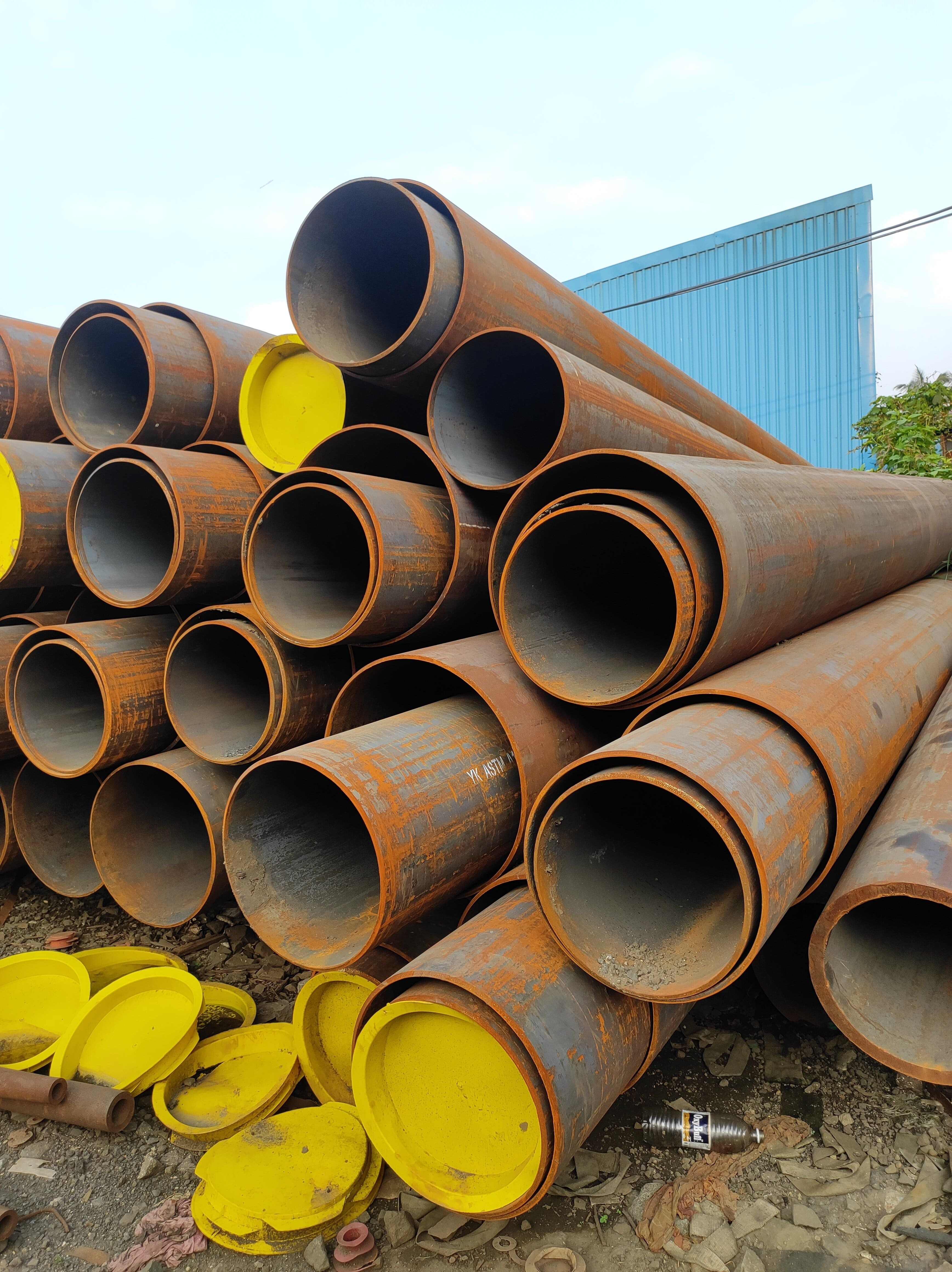 Ms Pipes - Carbon Steel Seamless Round Pipe, 14 Inch Outer Diameter, 11 Mm Thickness, 6 To 12 Meter Length, Astm A106 Grade B, Galvanized Finish, Flanged Ends
