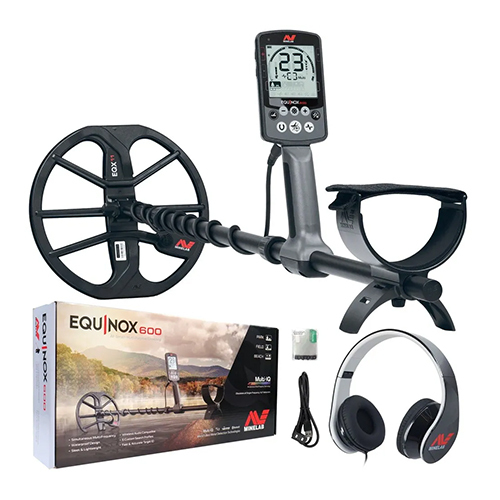 Black Minelab Equinox 600 Waterproof Metal Detector