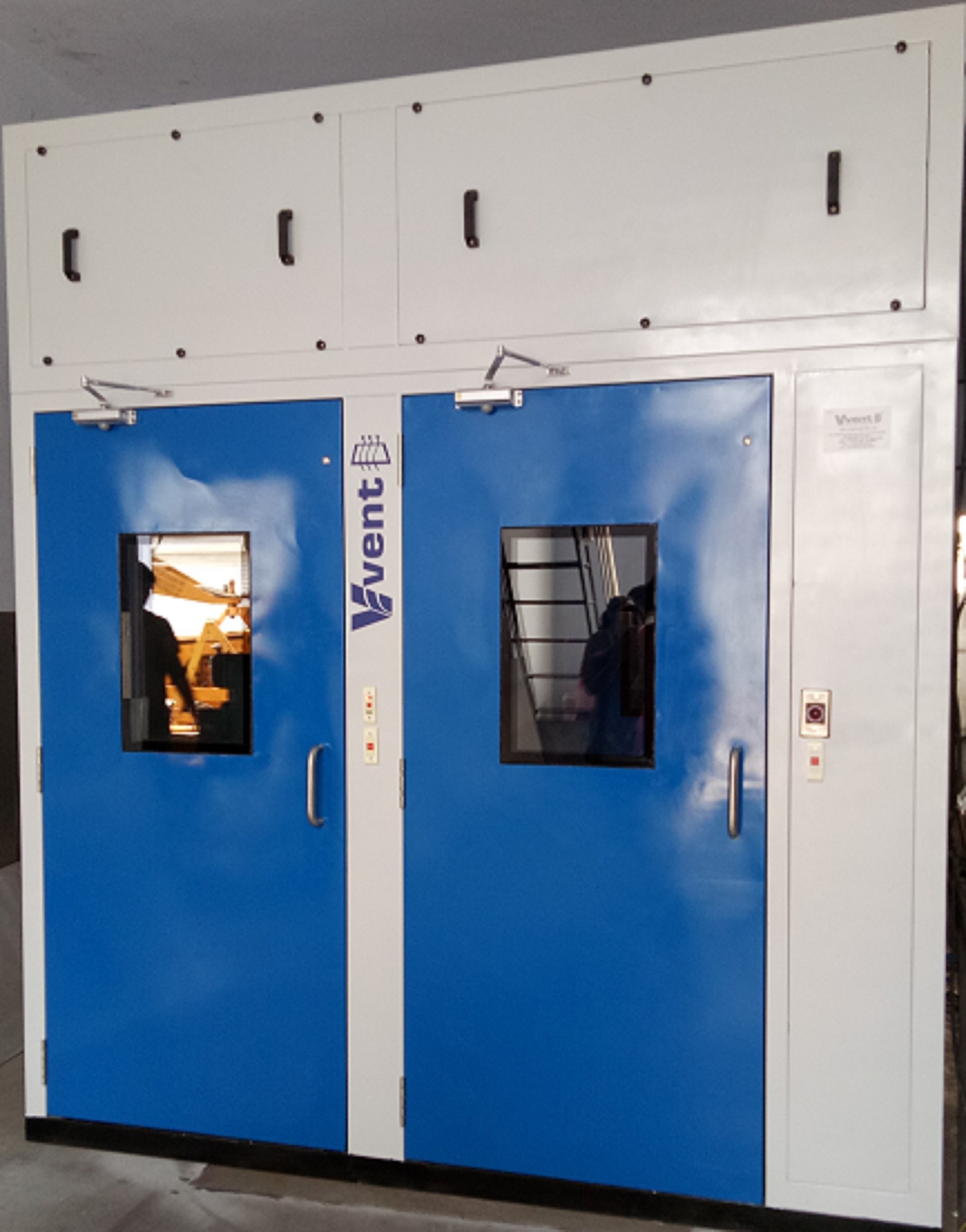 Air Shower Air Lock Chamber (Entry Exit Chamber) Application: As Per Customer Requirement