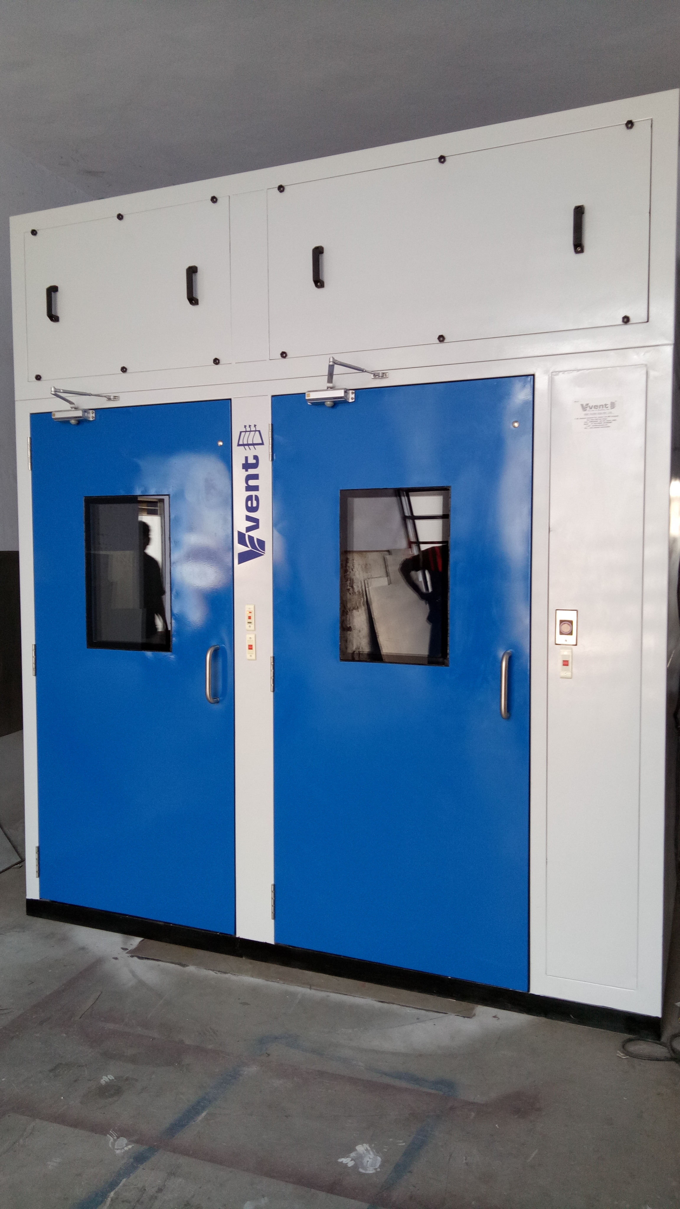Air Shower Air Lock Chamber (Entry Exit Chamber) Application: As Per Customer Requirement