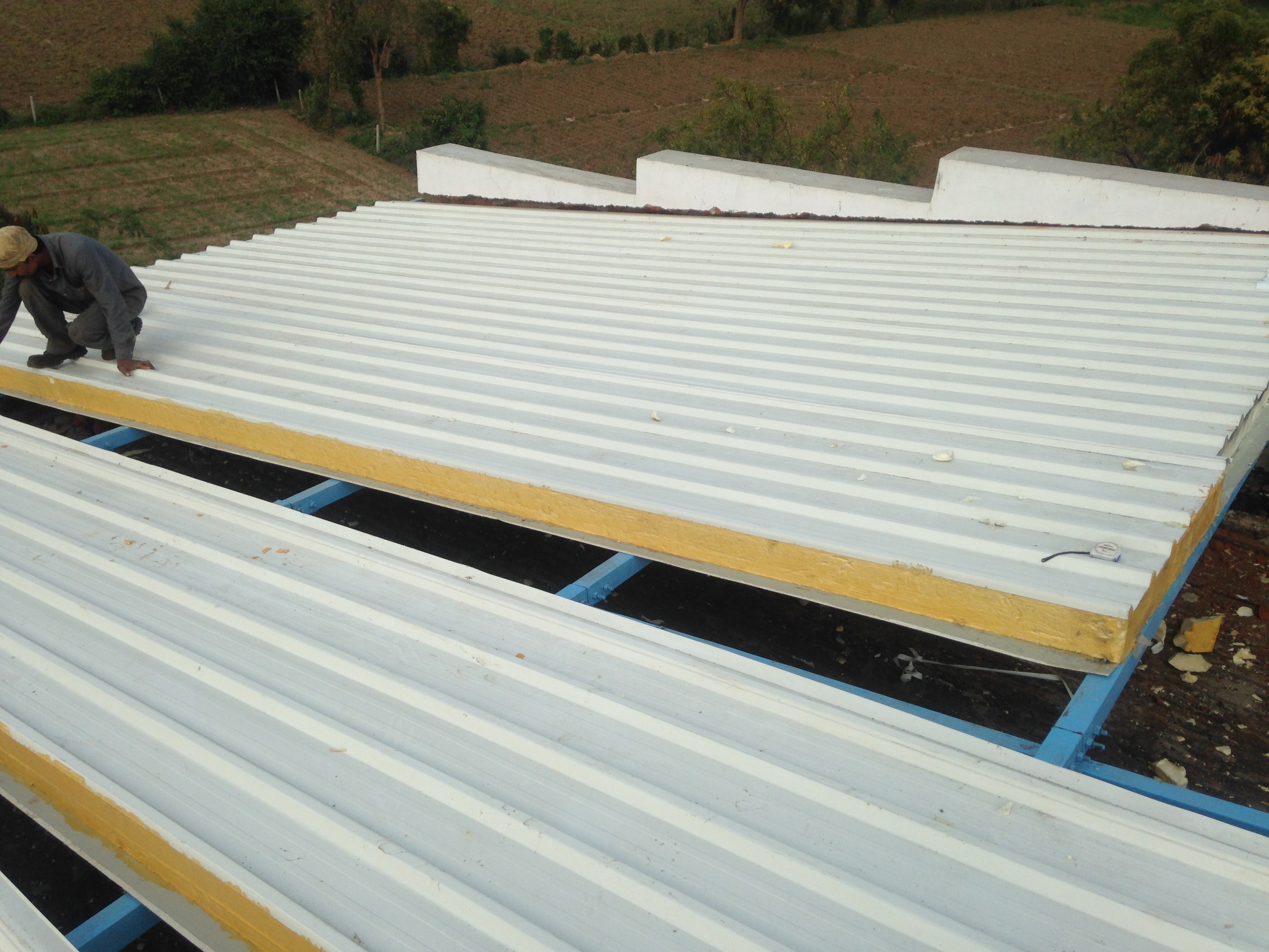 Polyurethane Sandwich Panels - Application: For Wall And Roof