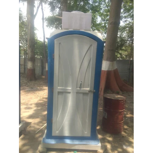 सफ़ेद मोबाइल शौचालय