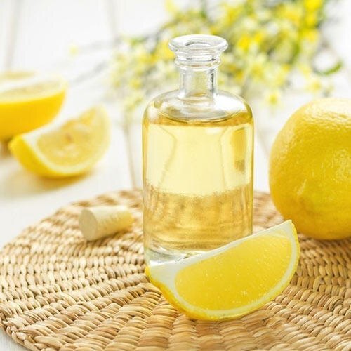Lemon Oil - 25 Kilogram Volume | 24 Months Shelf Life, Made From Lemon Peel, Ideal For Adults, Supports Skin Clarity And Mood Enhancement