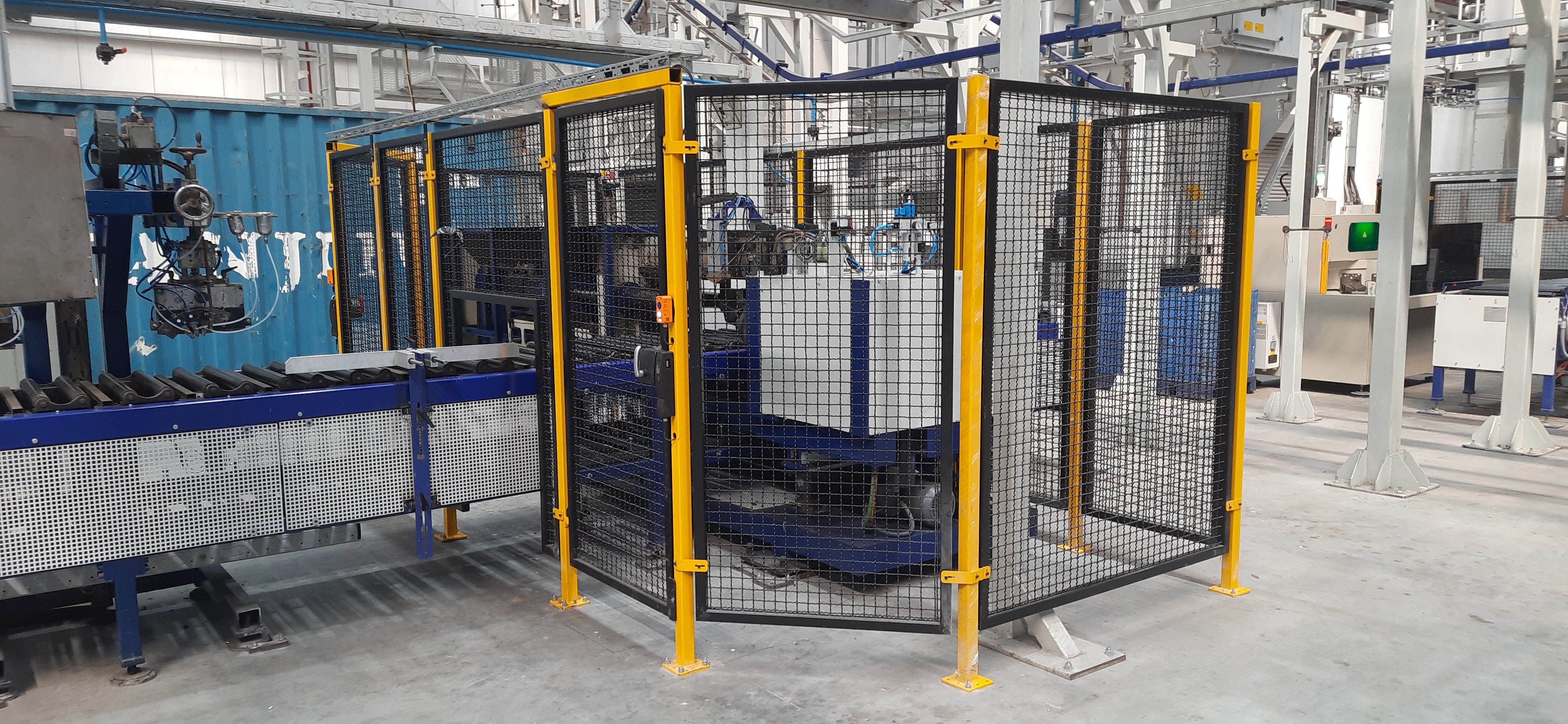 Standard Series Safety Fence Application: Industrial Sites