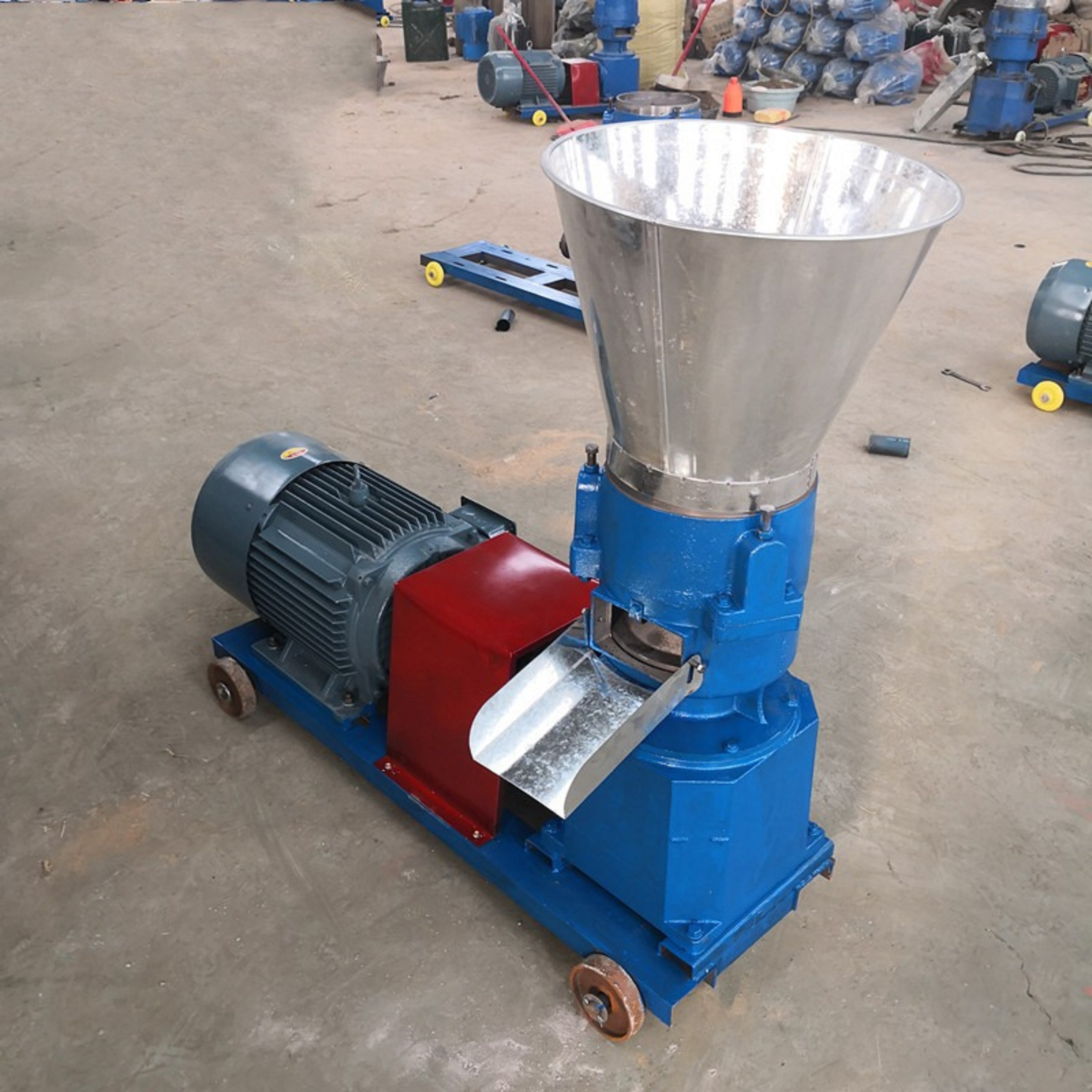 Animal Feed Pellet Machine - Operating Type: Semi Automatic