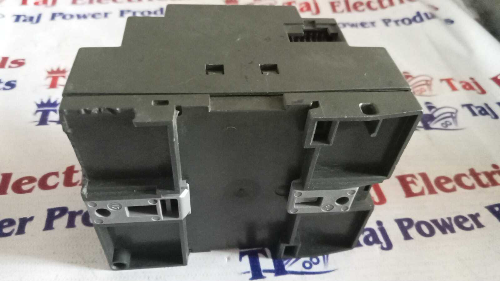 Siemens Logo 6ed1 052-1fb00-0ba4 - Logic Module, 230v Display Sv / E / A, 8 Digital Inputs / 4 Digital Outputs | Original And Overhauled