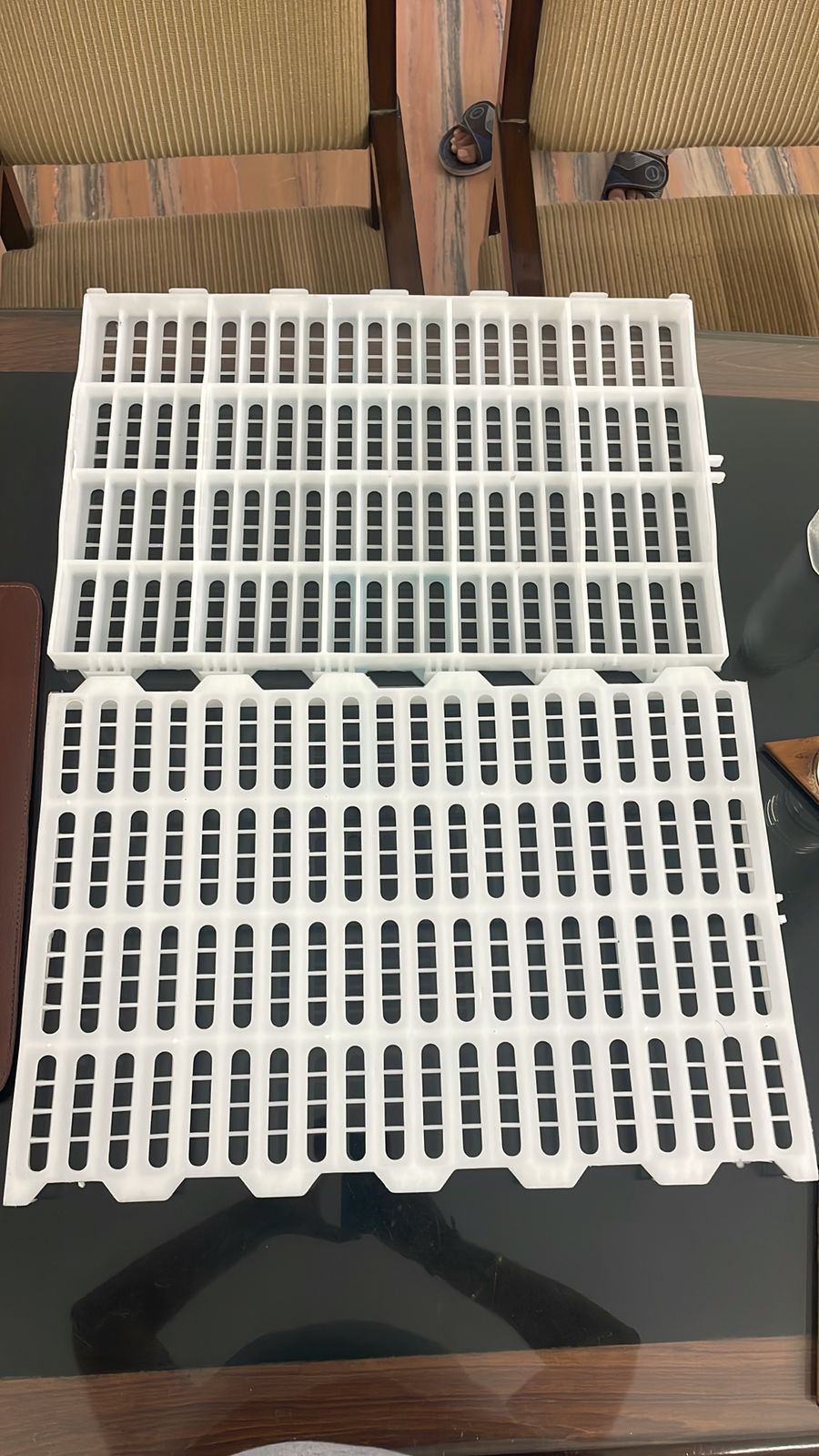 Poultry Slates - Hdpe, 600 Mm Size, 1200 G Weight | Interlocking Slats Design For Waste Management And Easy Maintenance