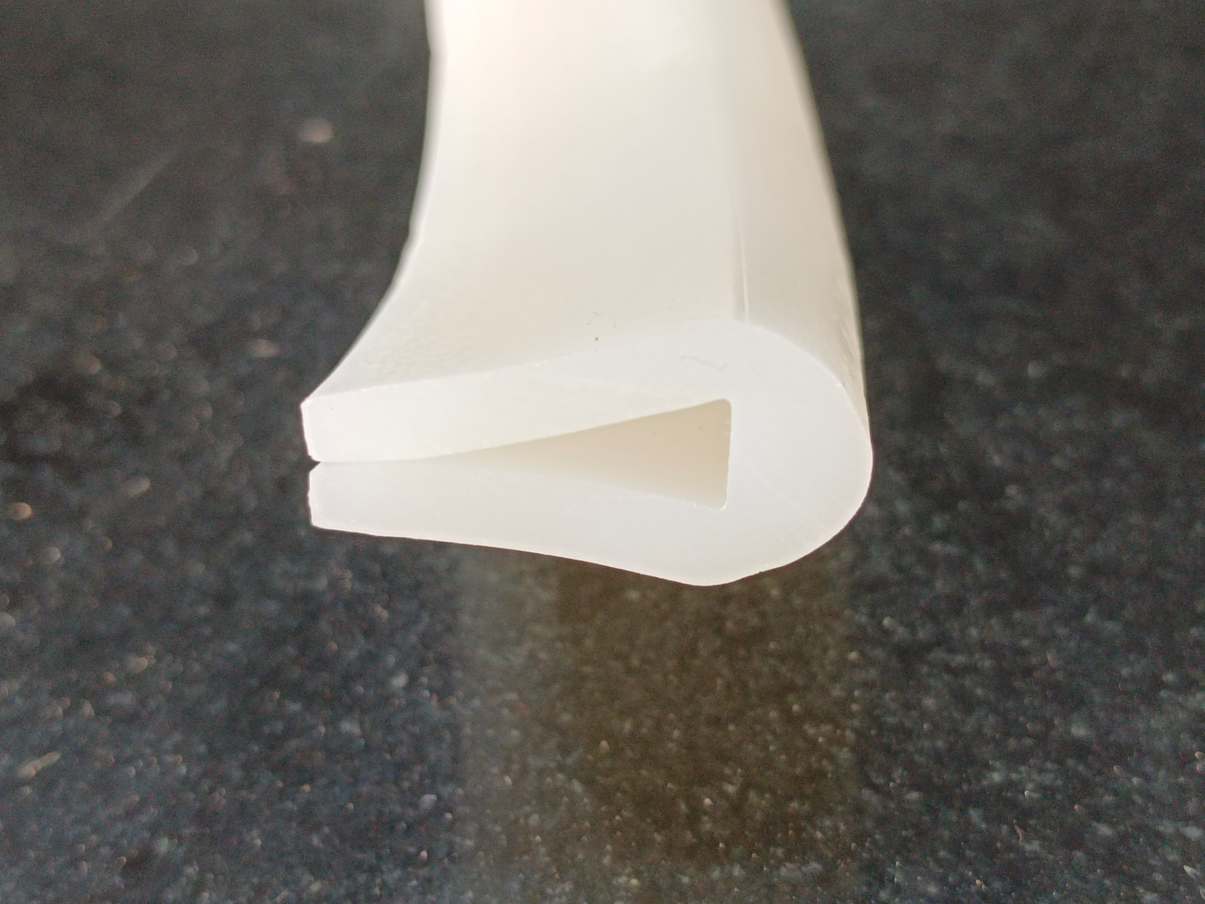 White And Transparent Vibro Sifter U Type