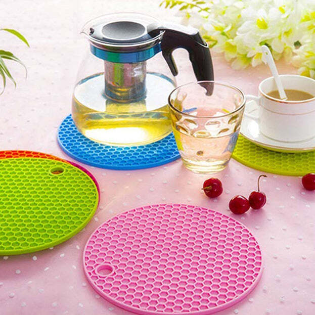 4 Pc Silicon Hot Mat For Placing Hot Vessels And Utensils Over It Easily Without Having Any Visible Marks On Surfaces (4846)