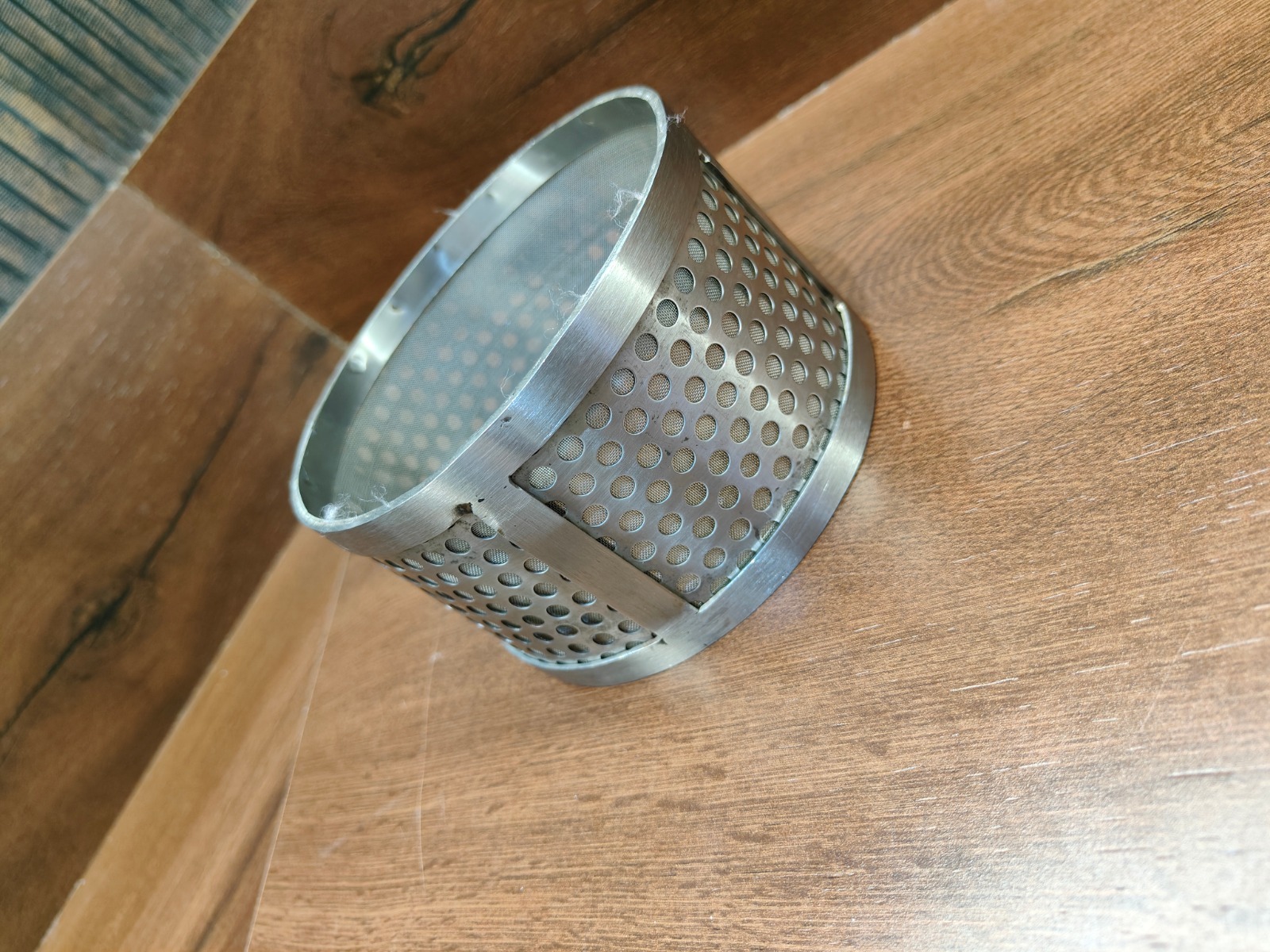 White Multi Mill Sieve And Gasket