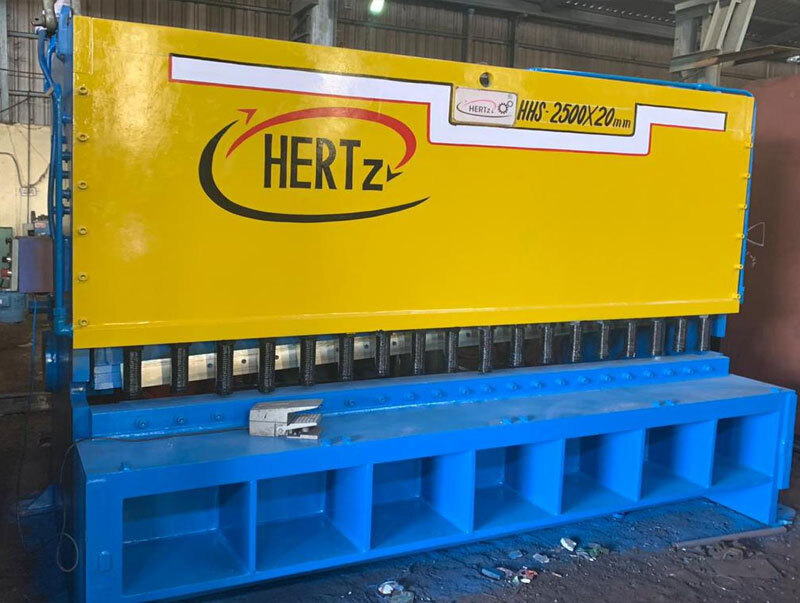 Hydraulic Shearing Machine - Mild Steel, Automatic Grade, Yellow | Flexible Operation, Adjustable Blades, Reliable Performance
