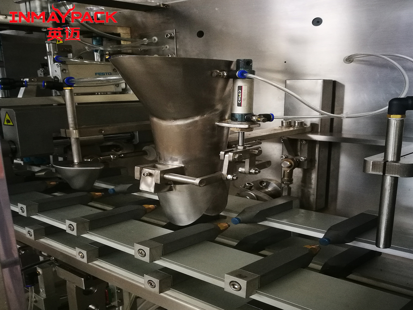 Automatic Premade Shaped Bag Ready Bag Irregular Shaped Bag Fill Seal Packing Machine Food Liquid Drinks Fill Seal Packing Machine