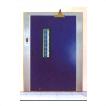 स्विंग दरवाजा