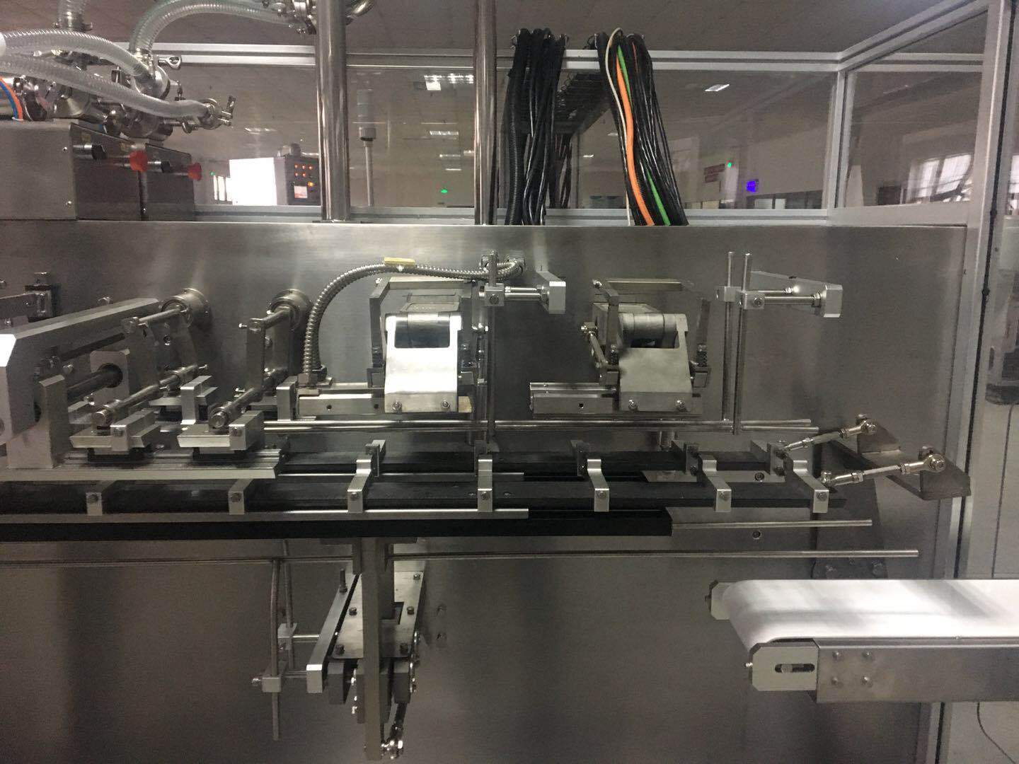 Automatic Horizontal Doypack Standup Pouch Form Fill Seal Packing Machine Food Snack Granular Candy Packaging Machine - Voltage: 220-240 Volt (V)