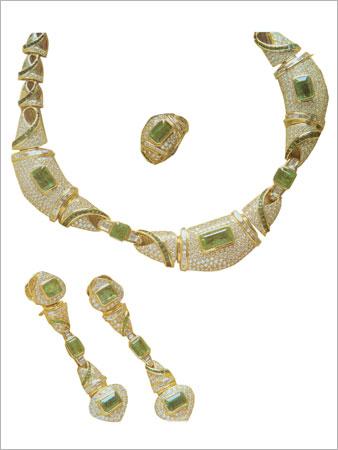 सोने की आभूषण