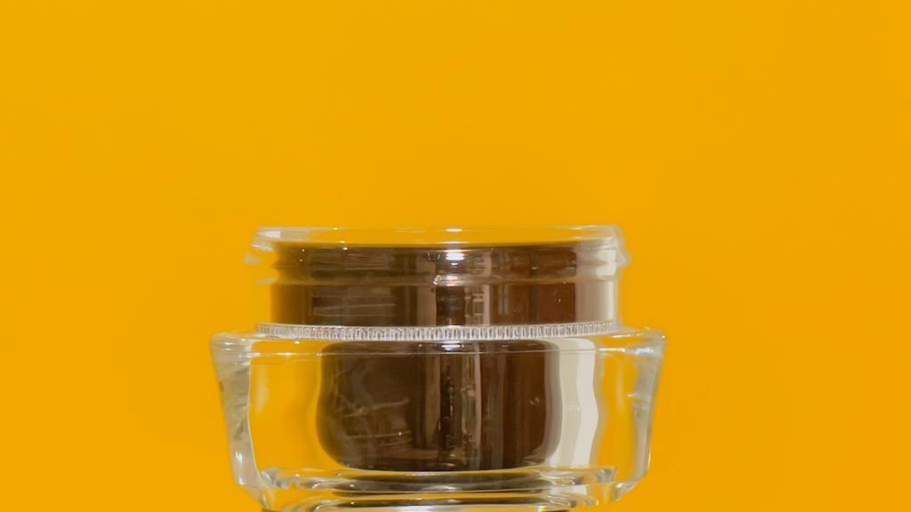 Acrelic Jar - Capacity: 5gm To 200gm Pcs/min