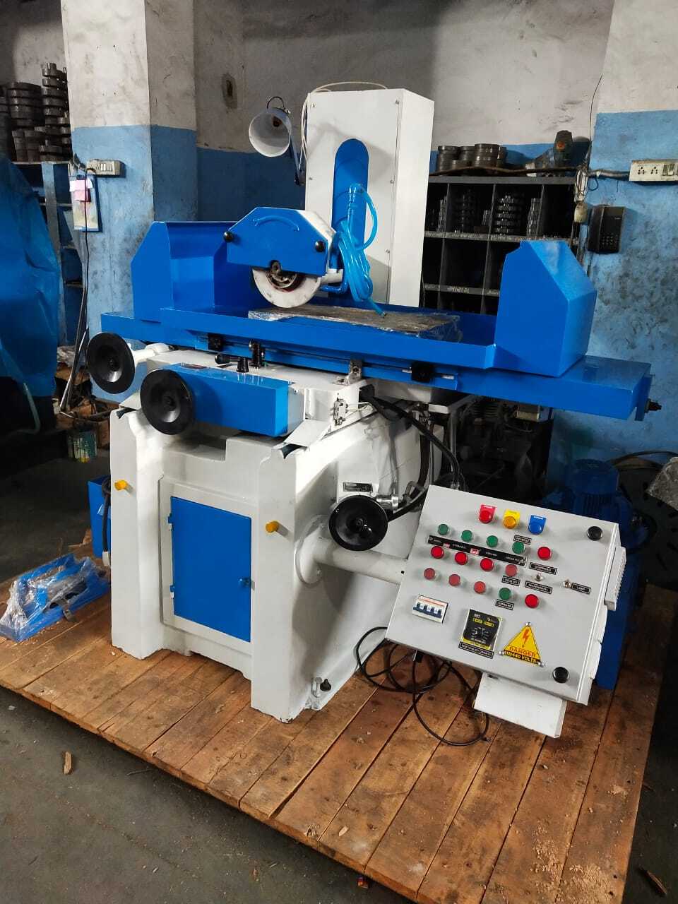 Blue Gmt 750 X 400 Hydraulic Surface Grinder Machine