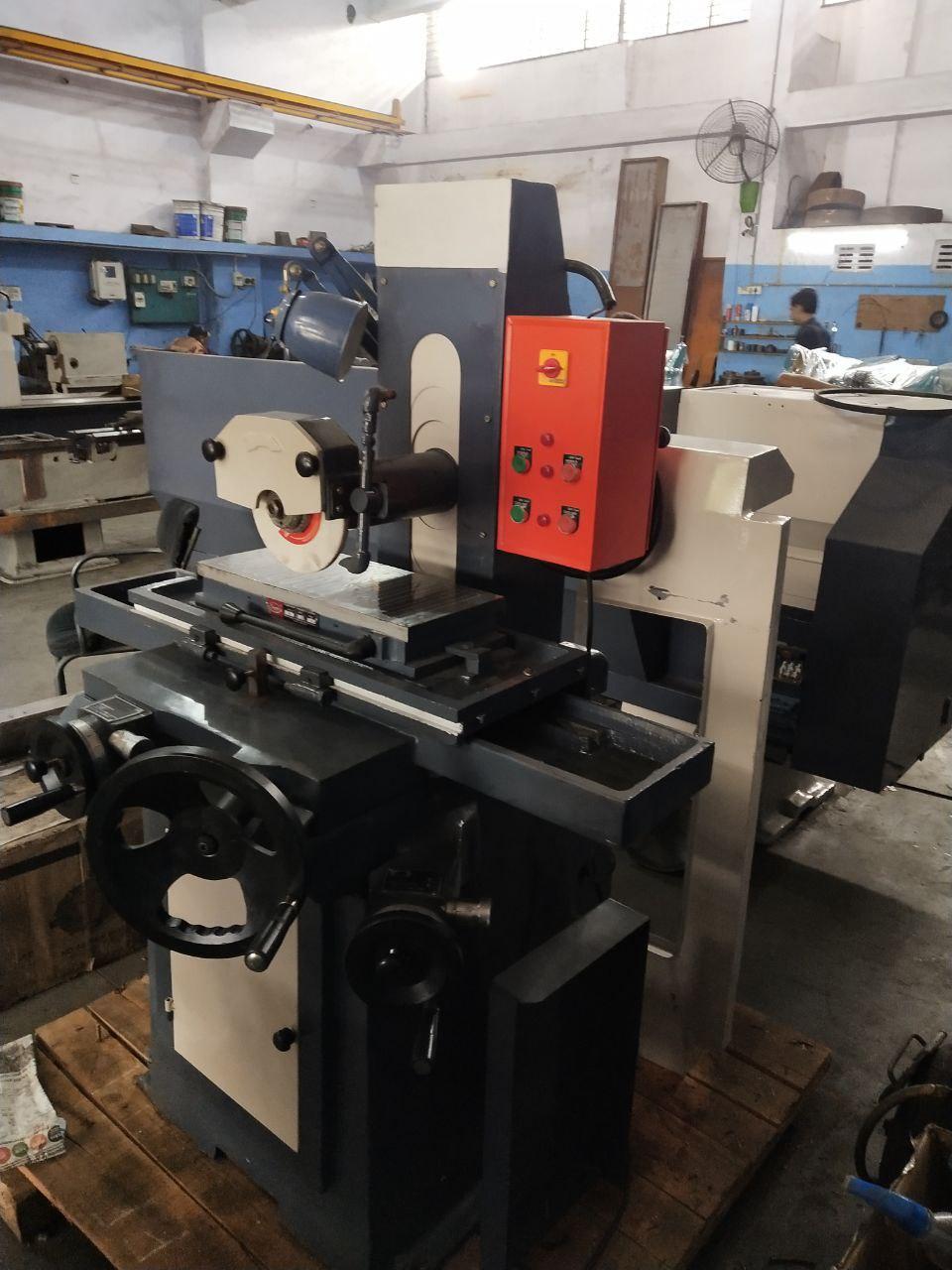 White Gmt 225 X 350 Manual Surface Grinder Machine