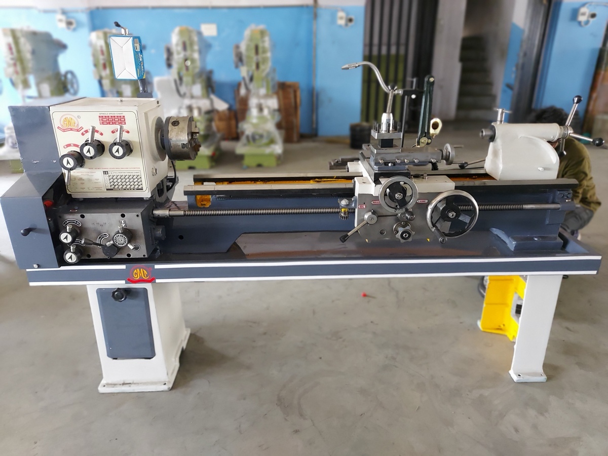 Automatic 6 Feet All Geared Light Duty Lathe Machine