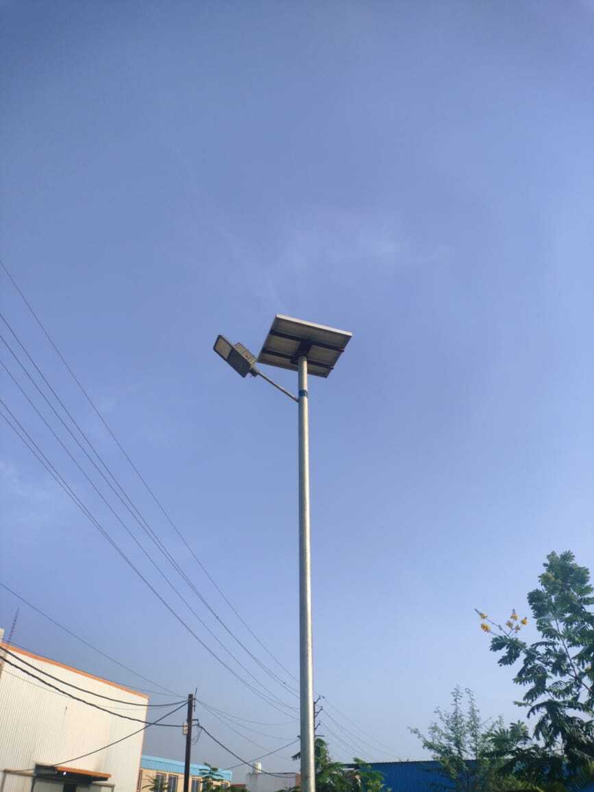 18 Watt Led Solar Street Light Cable Length: 1 Meter (M)